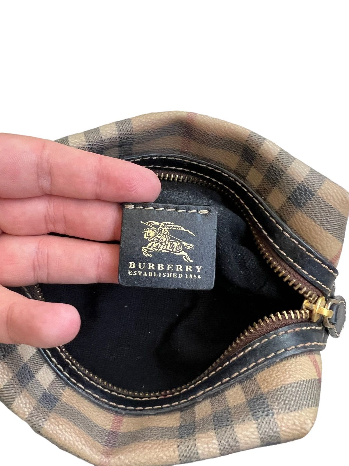 Burberry 🔥Burberry Nova Check Leather Small Bag/Burberry Cosmetic Bag Size ONE SIZE - 13 Thumbnail