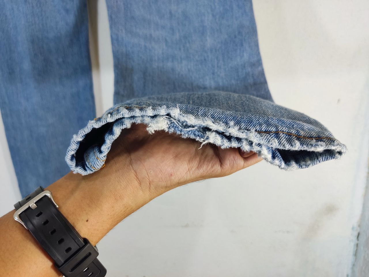 Levi's levis 505 straight cut distressed denim Size US 35 - 5 Thumbnail