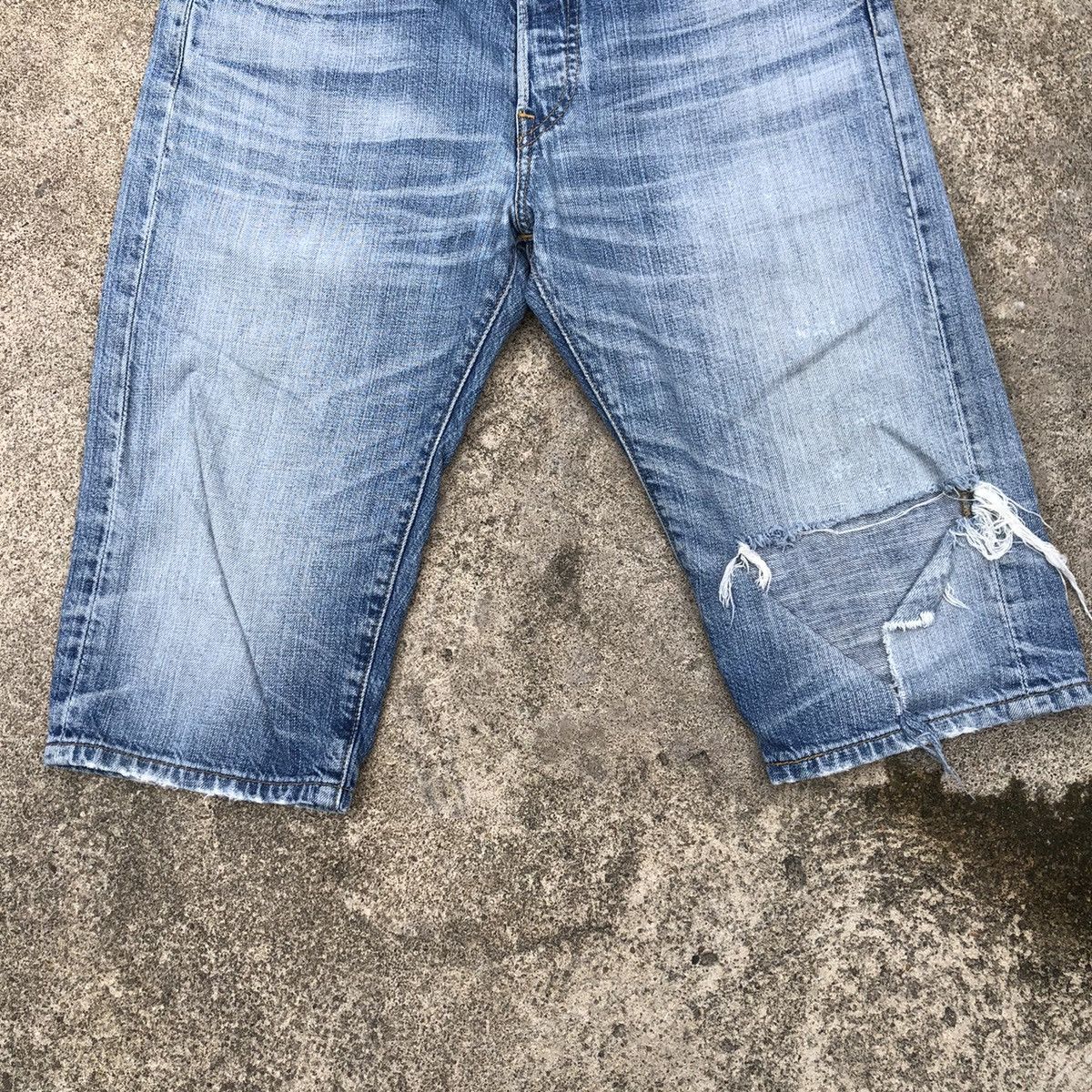 Levi's × Levi's Vintage Clothing 🔥Rare🔥Levis 501 Stone Wash Rips Distress Denim Shorts Pants Size US 32 / EU 48 - 3 Thumbnail