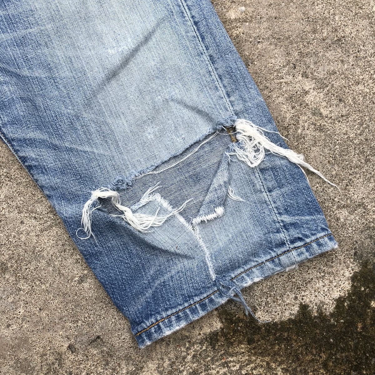 Levi's × Levi's Vintage Clothing 🔥Rare🔥Levis 501 Stone Wash Rips Distress Denim Shorts Pants Size US 32 / EU 48 - 7 Thumbnail