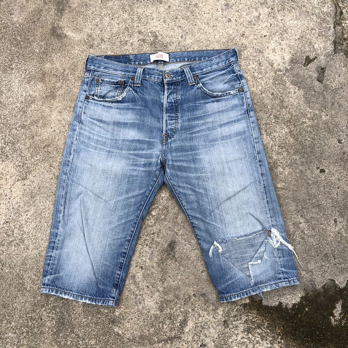 Levi's × Levi's Vintage Clothing 🔥Rare🔥Levis 501 Stone Wash Rips Distress Denim Shorts Pants Size US 32 / EU 48 - 1 Thumbnail
