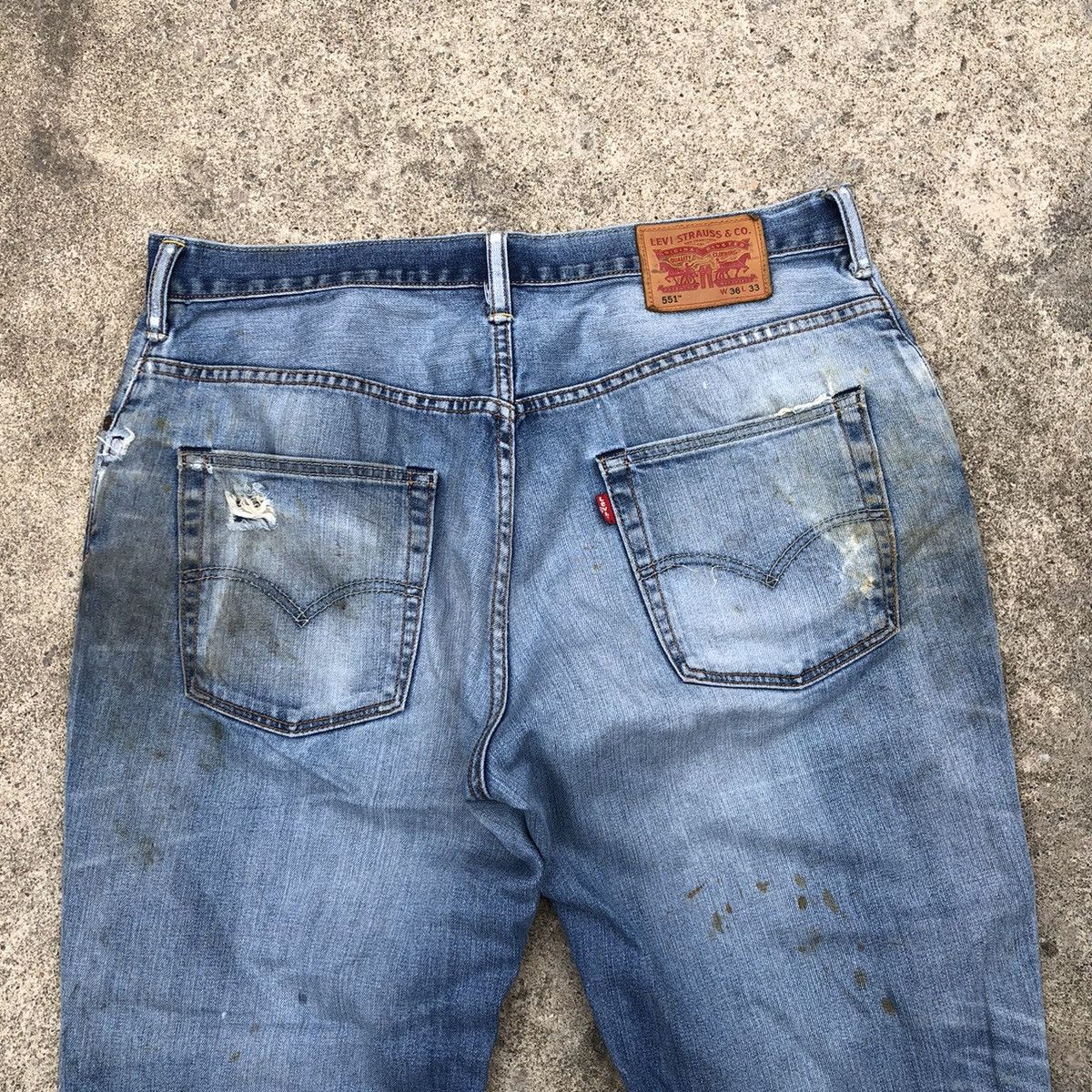 Levi's × Levi's Vintage Clothing 🔥Trash🔥Levis 551 Stoned Wash Rips Distress Dirty Denim Jeans Size US 34 / EU 50 - 5 Thumbnail