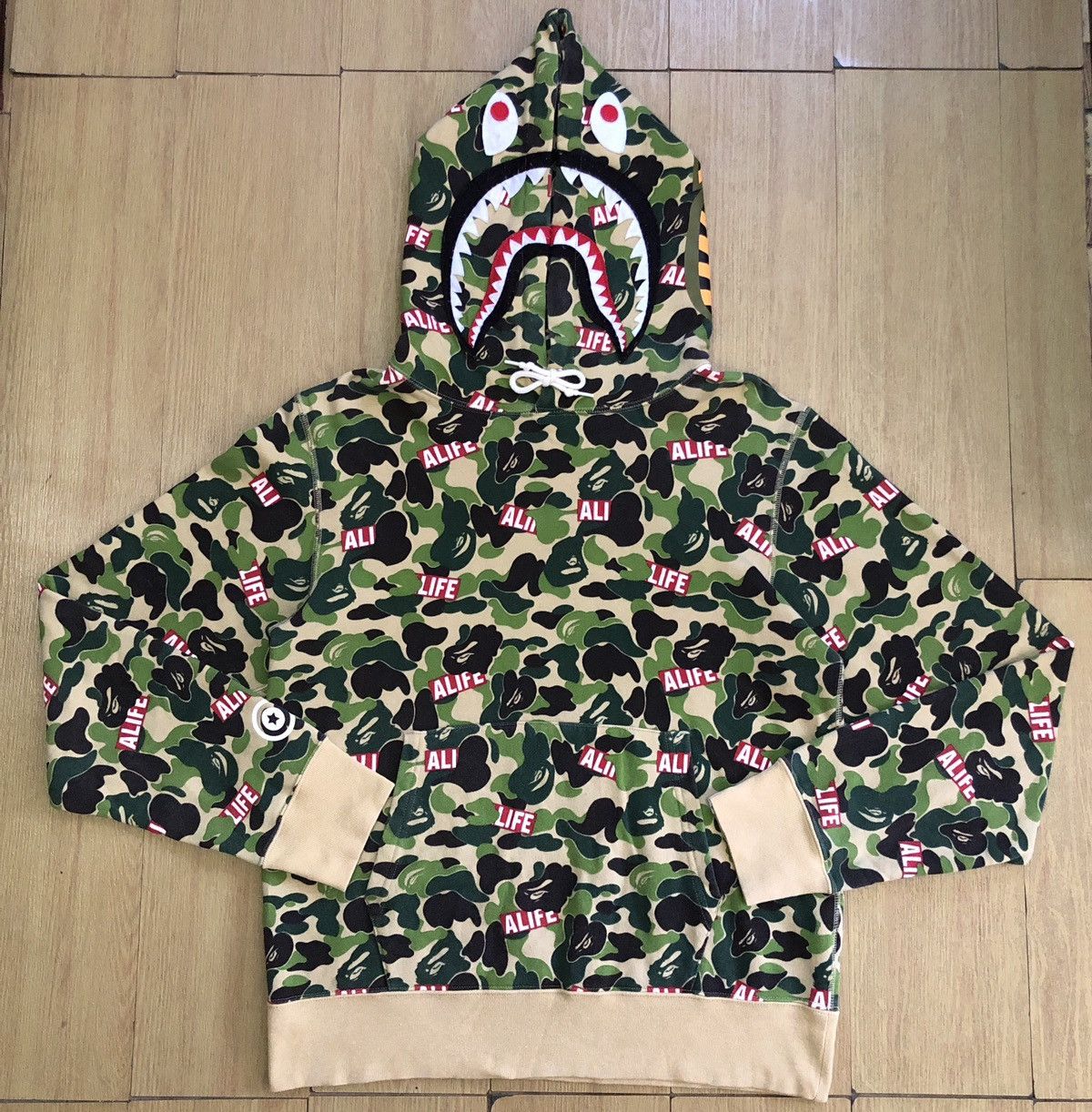 Alife Bape x Alife ABC Camo Shark Pullover Hoodie Size US M / EU 48-50 / 2 - 1 Thumbnail