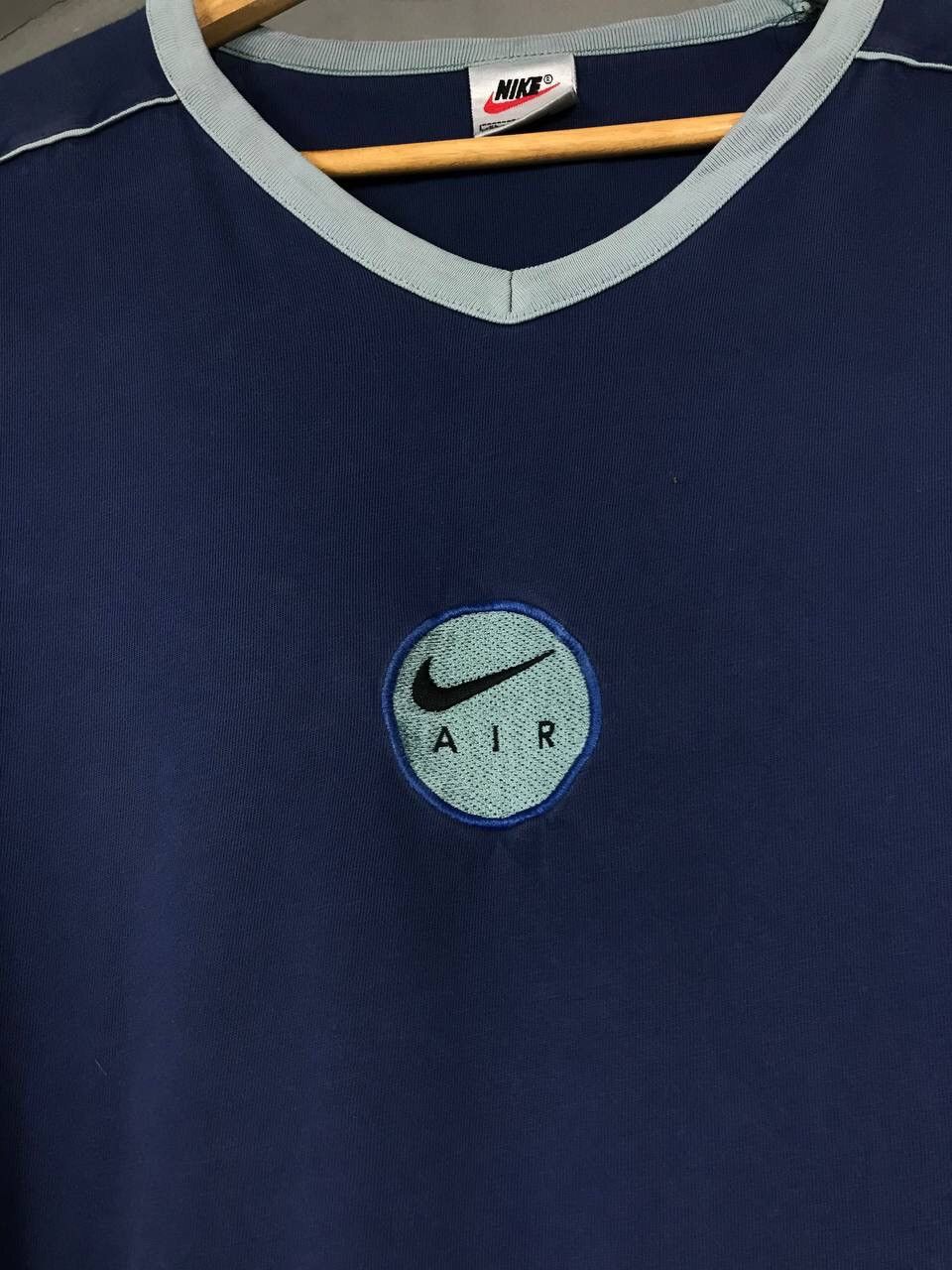 Vintage Nike air swoosh vintage center logo tee Size US XL / EU 56 / 4 - 3 Thumbnail