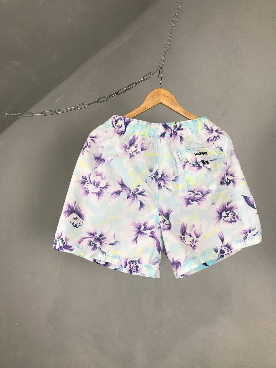 Tommy Hilfiger Tommy Hilfiger luxury flowers shorts Size US 34 / EU 50 - 7 Thumbnail