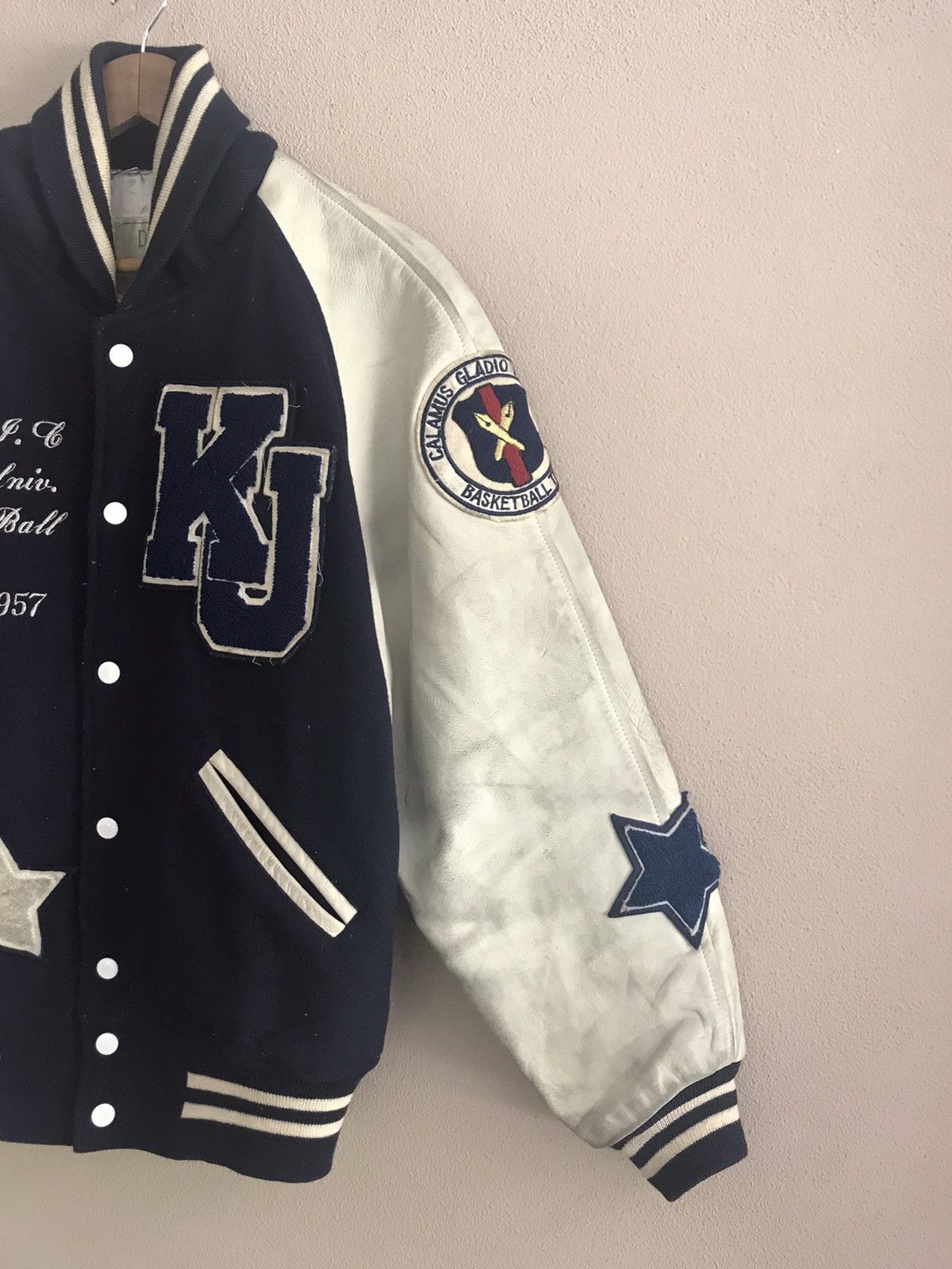 Vintage Basket Ball Team wool varsity leather sleeve jacket Size US M / EU 48-50 / 2 - 3 Thumbnail
