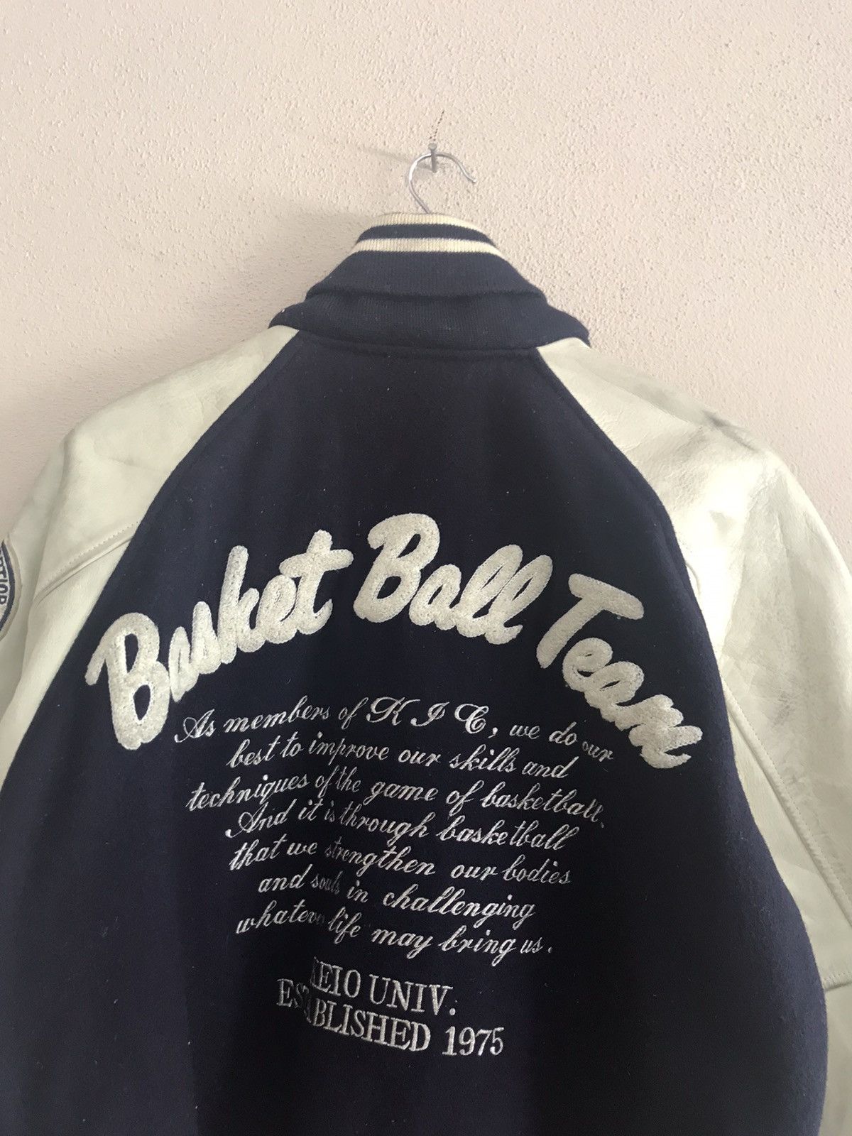 Vintage Basket Ball Team wool varsity leather sleeve jacket Size US M / EU 48-50 / 2 - 8 Thumbnail