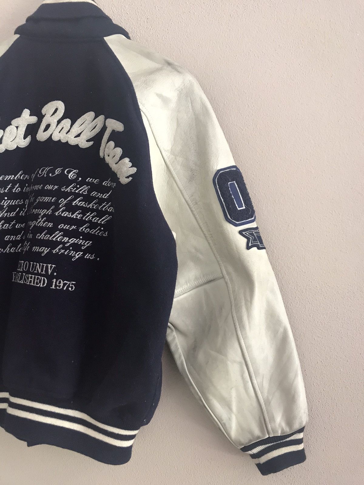 Vintage Basket Ball Team wool varsity leather sleeve jacket Size US M / EU 48-50 / 2 - 9 Thumbnail