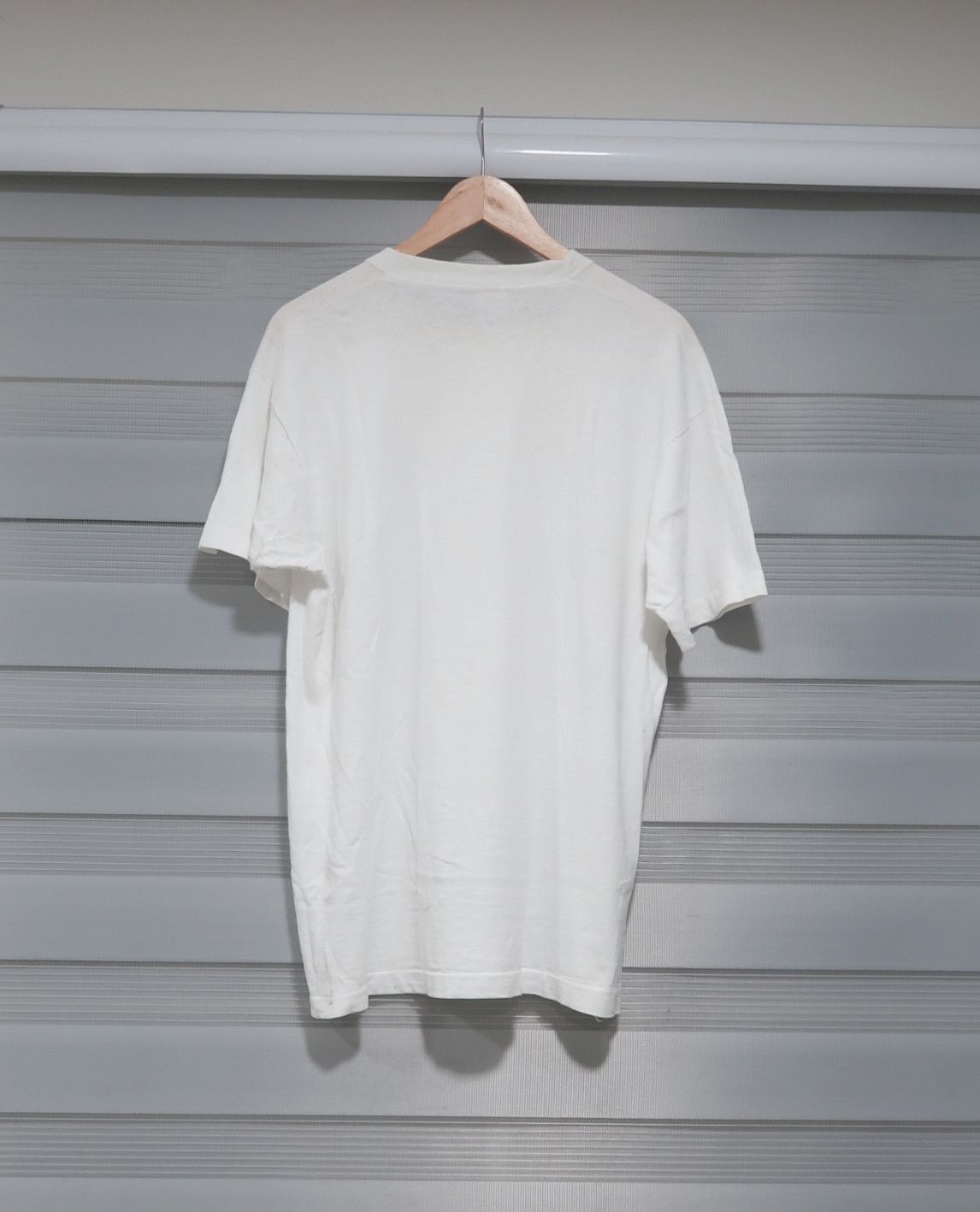 Fruit Of The Loom Vintage Robert Lyn Nelson Maui Tee – Fruit of the Loom Size US L / EU 52-54 / 3 - 9 Thumbnail