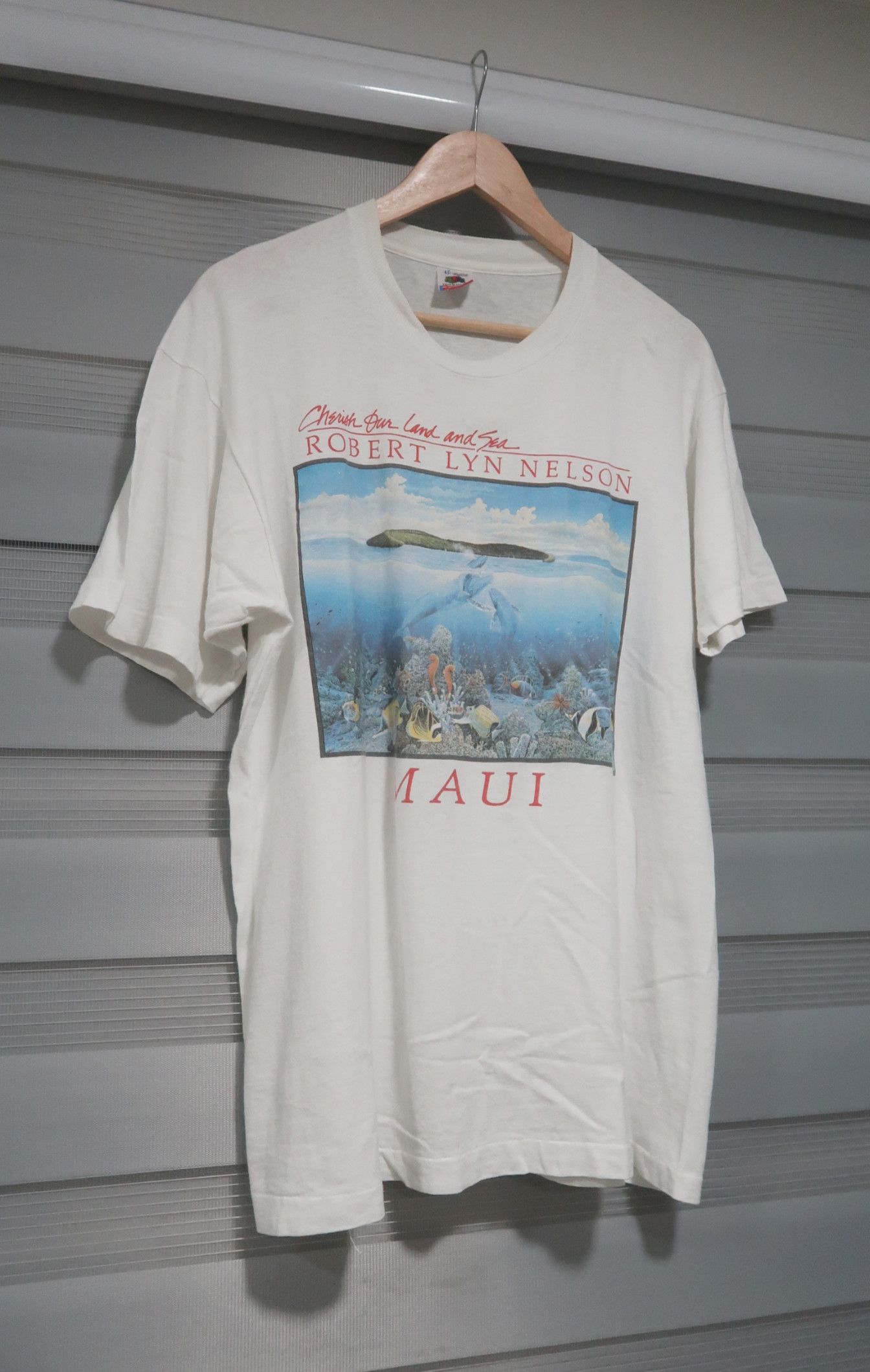 Fruit Of The Loom Vintage Robert Lyn Nelson Maui Tee – Fruit of the Loom Size US L / EU 52-54 / 3 - 2 Thumbnail