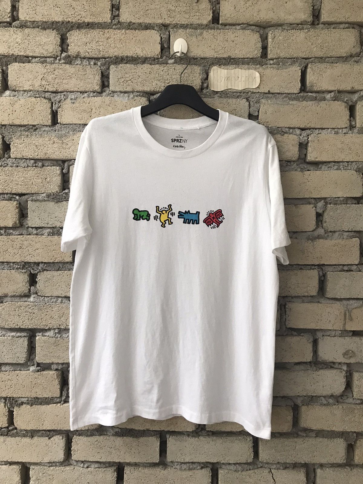 Keith Haring × Uniqlo Little Drawings Of KEITH HARING characters Tshirt by Uniqlo Size US L / EU 52-54 / 3 - 1 Thumbnail
