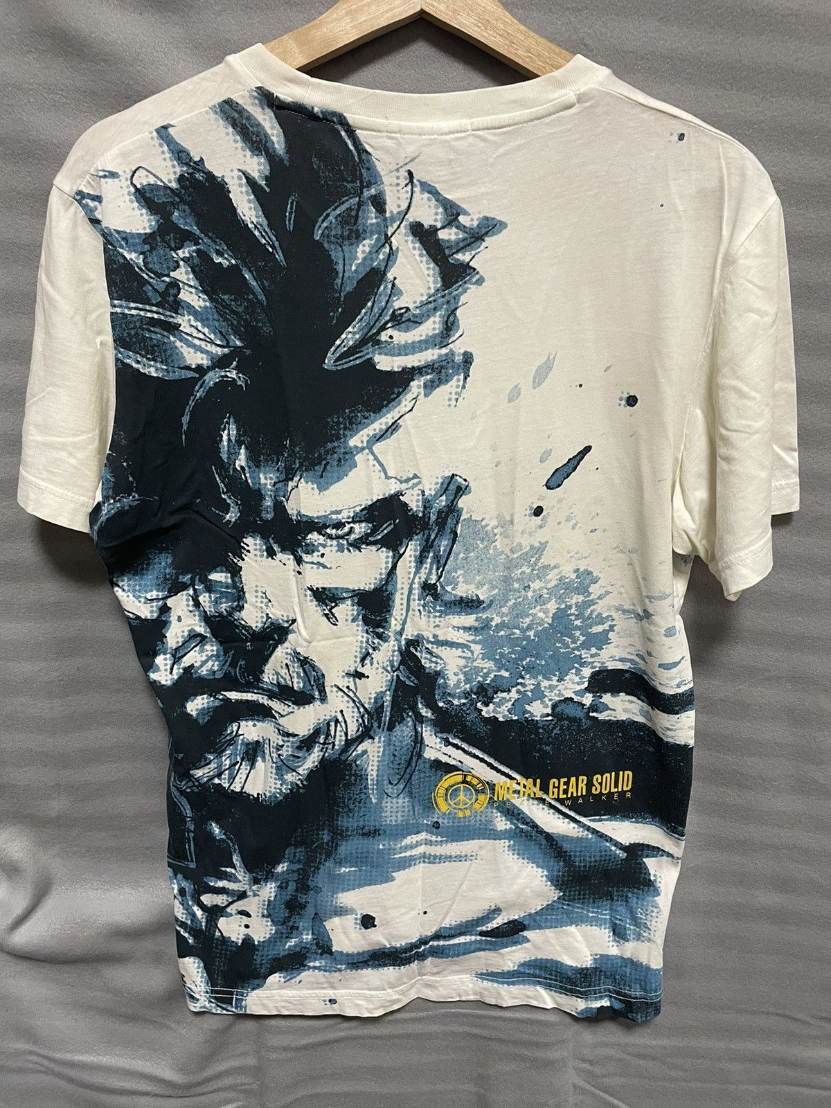 Anime × Japanese Brand × Vintage Rare Metal Gear Anime vintage by uniqlo Size US M / EU 48-50 / 2 - 1 Thumbnail