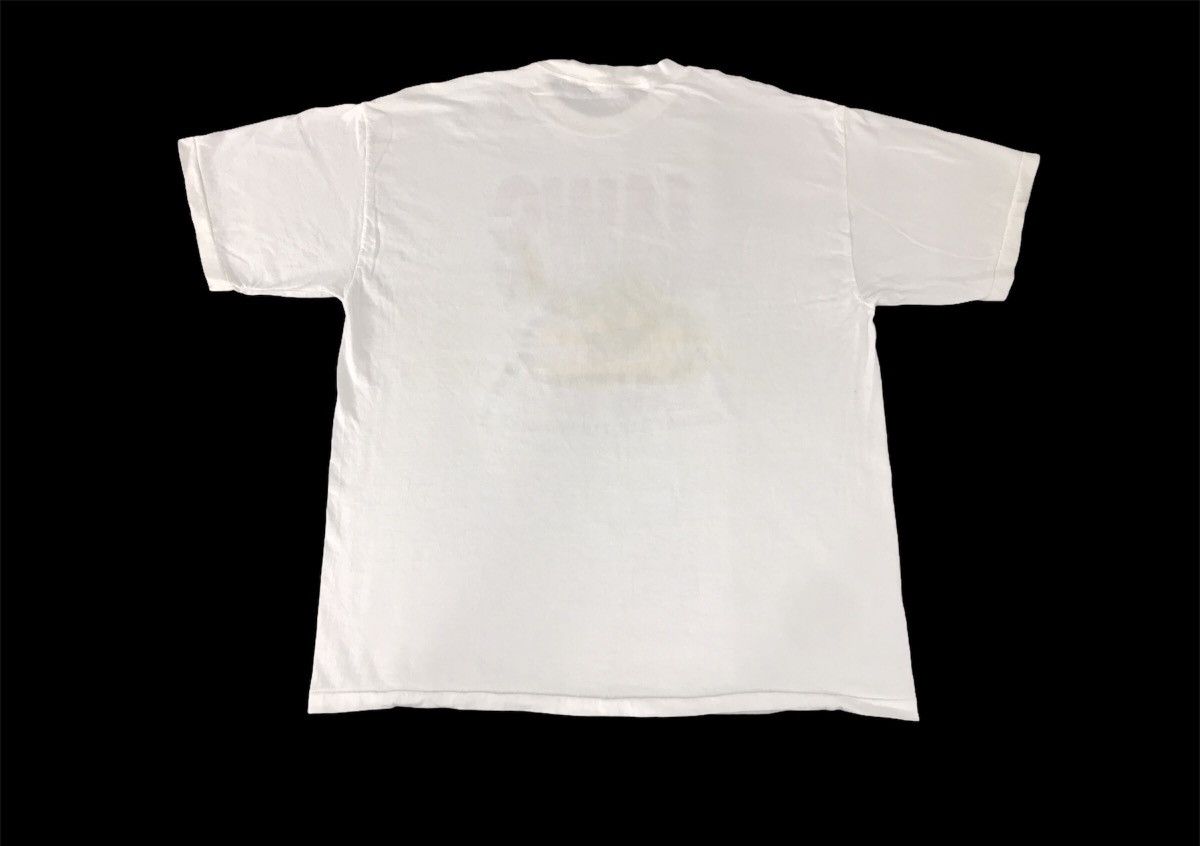 Vintage Vintage 90s Jaws Raw Bar Holiday Isle Shark Logo T-shirt Size US XL / EU 56 / 4 - 2 Thumbnail