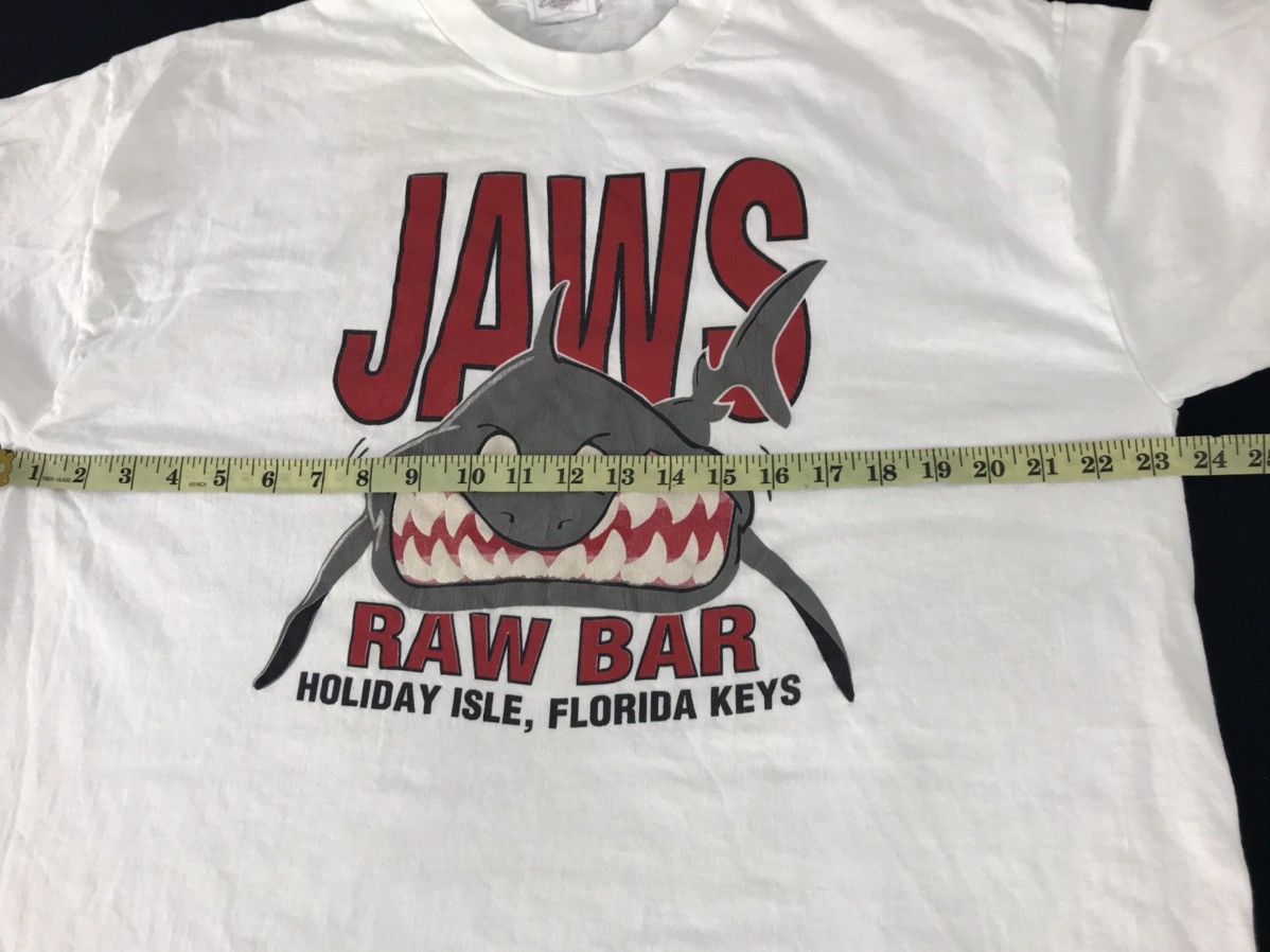 Vintage Vintage 90s Jaws Raw Bar Holiday Isle Shark Logo T-shirt Size US XL / EU 56 / 4 - 6 Thumbnail