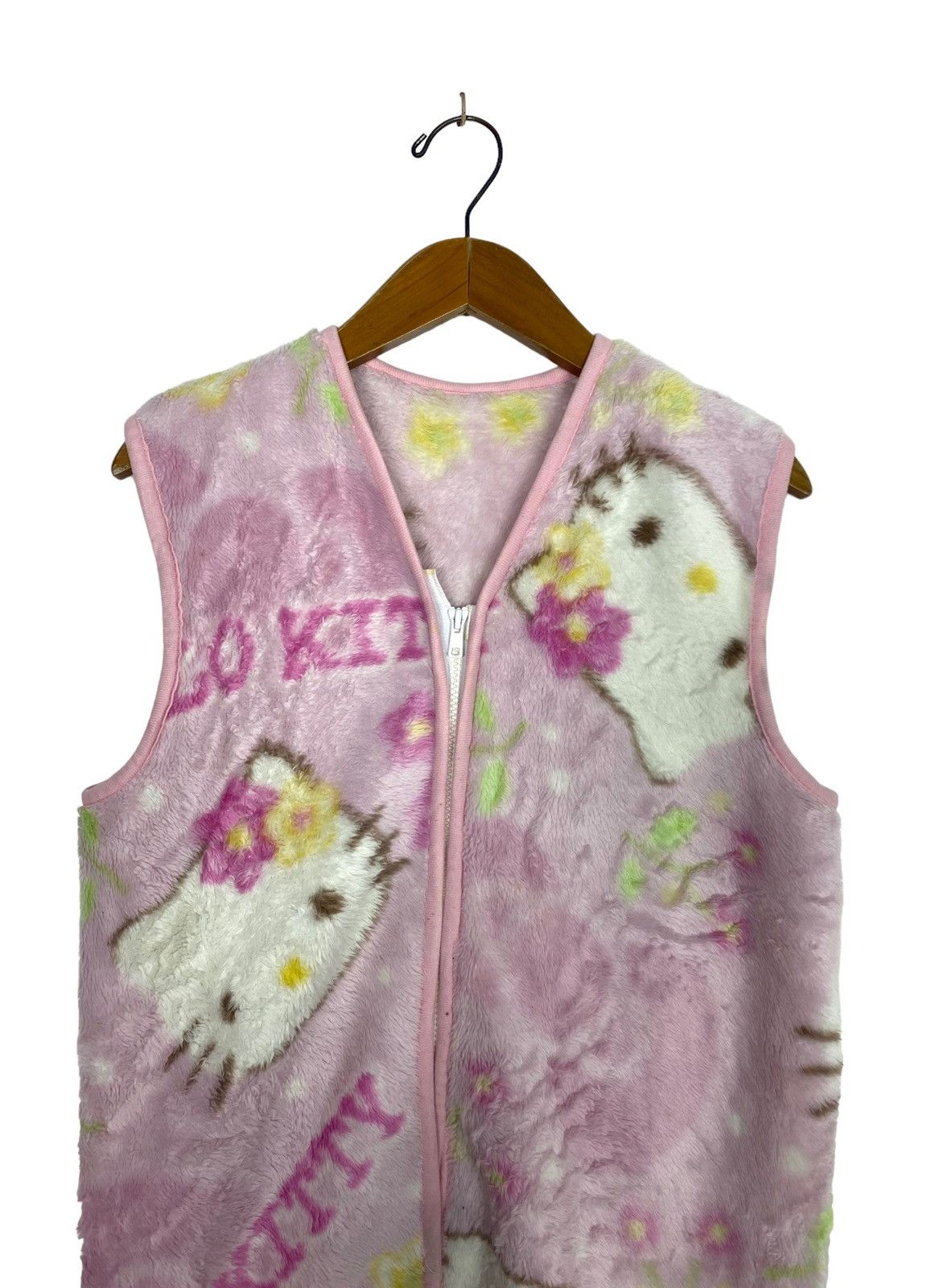 Japanese Brand Rare‼️ Vintage Hello Kitty Fleece Vest Full Print Made Japan Size M / US 6-8 / IT 42-44 - 2 Thumbnail