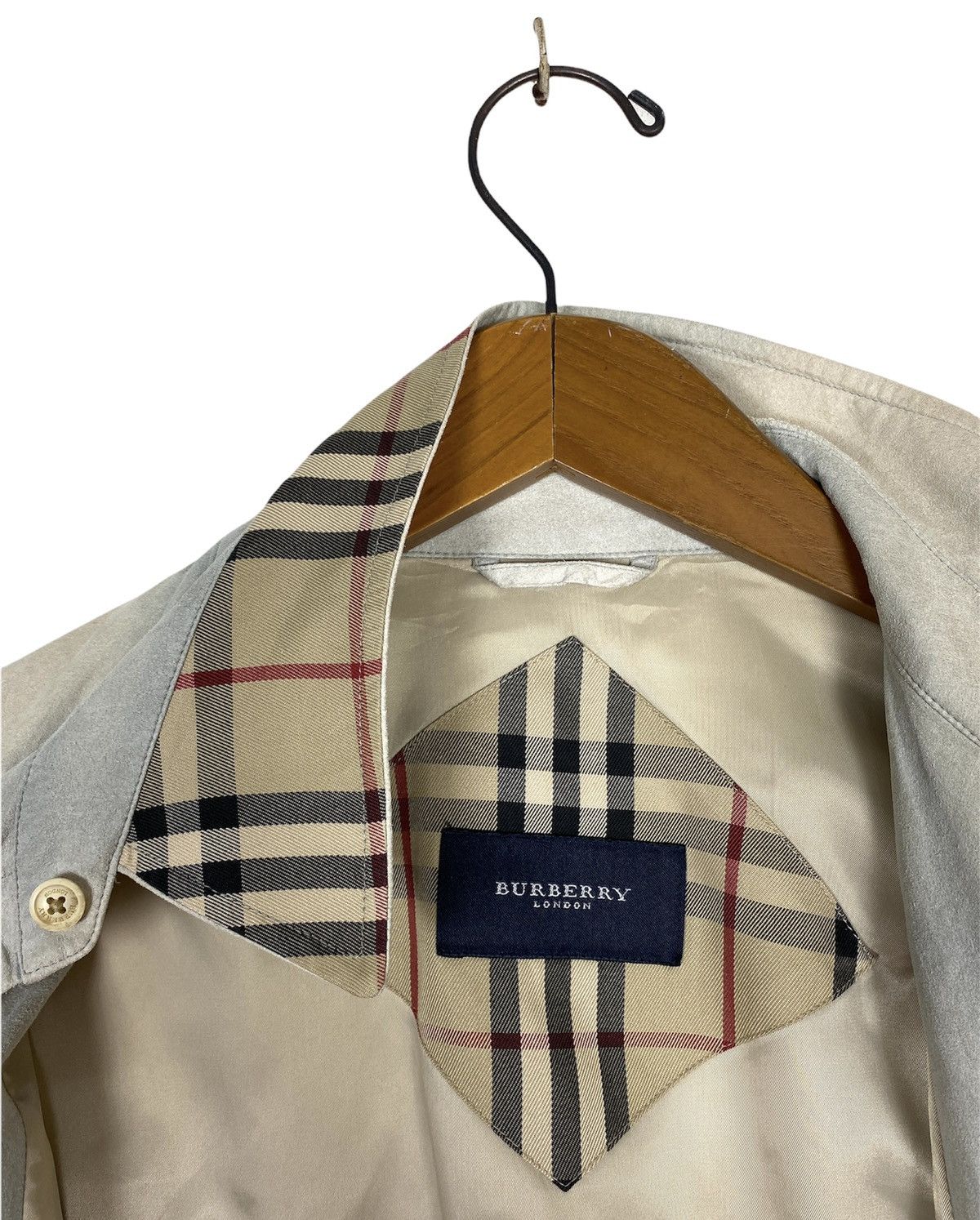 Burberry Rare‼️Burberry Novacheck THRASHED Shirt Medium made in japan Size US M / EU 48-50 / 2 - 5 Thumbnail