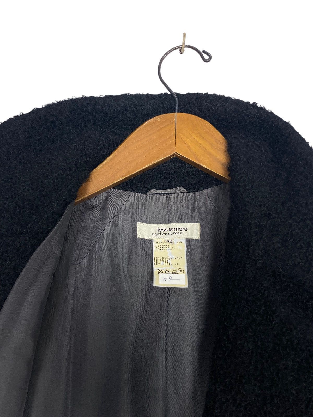 Japanese Brand Vtg Ingrid Van de Wiele Curly Fur Long Coat Made Japan Size S / US 4 / IT 40 - 5 Thumbnail