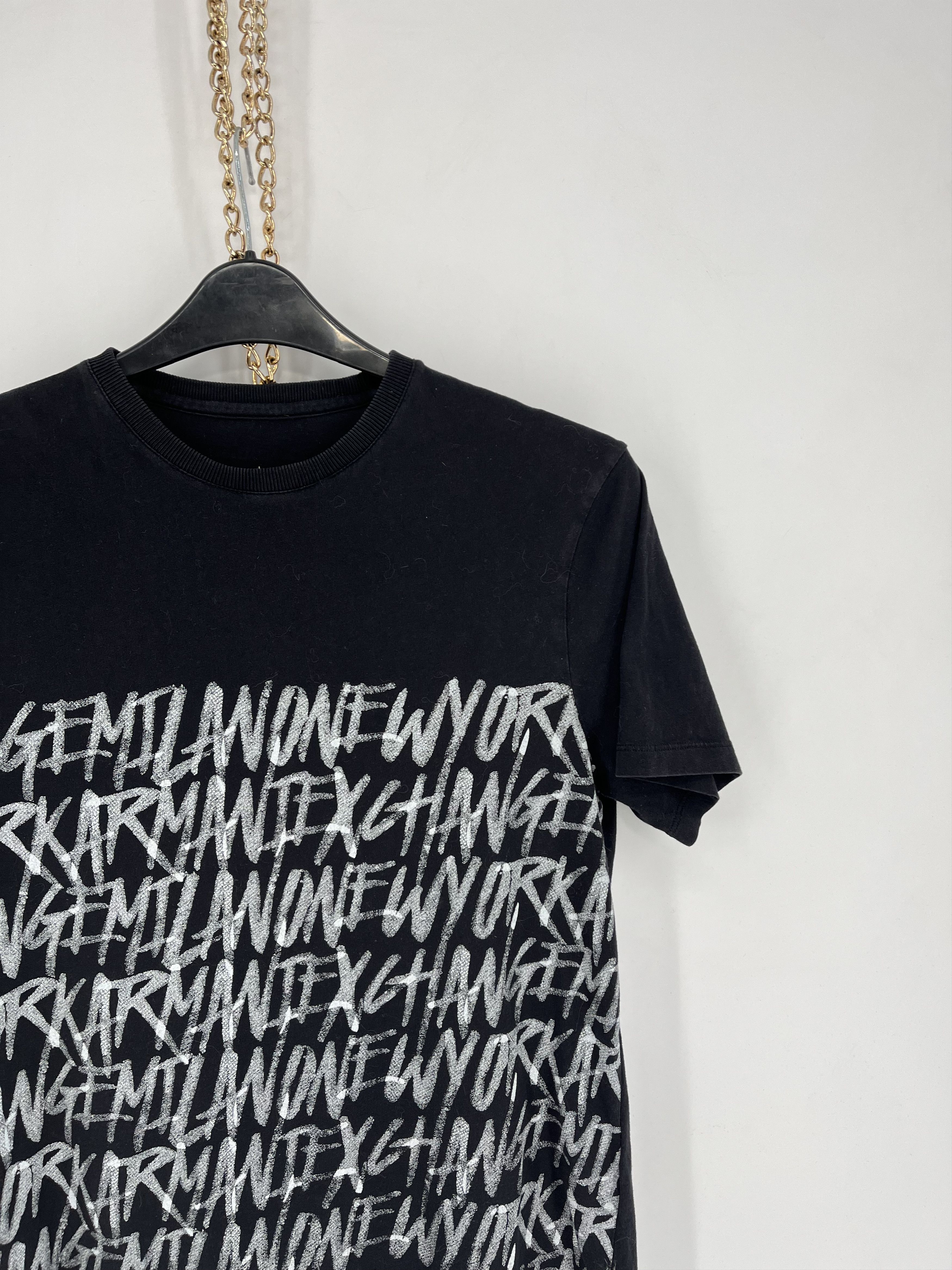 Armani × Armani Exchange × Emporio Armani Vintage Y2K Armani Exchange full Graphic Tee Streetwear Size US S / EU 44-46 / 1 - 4 Thumbnail