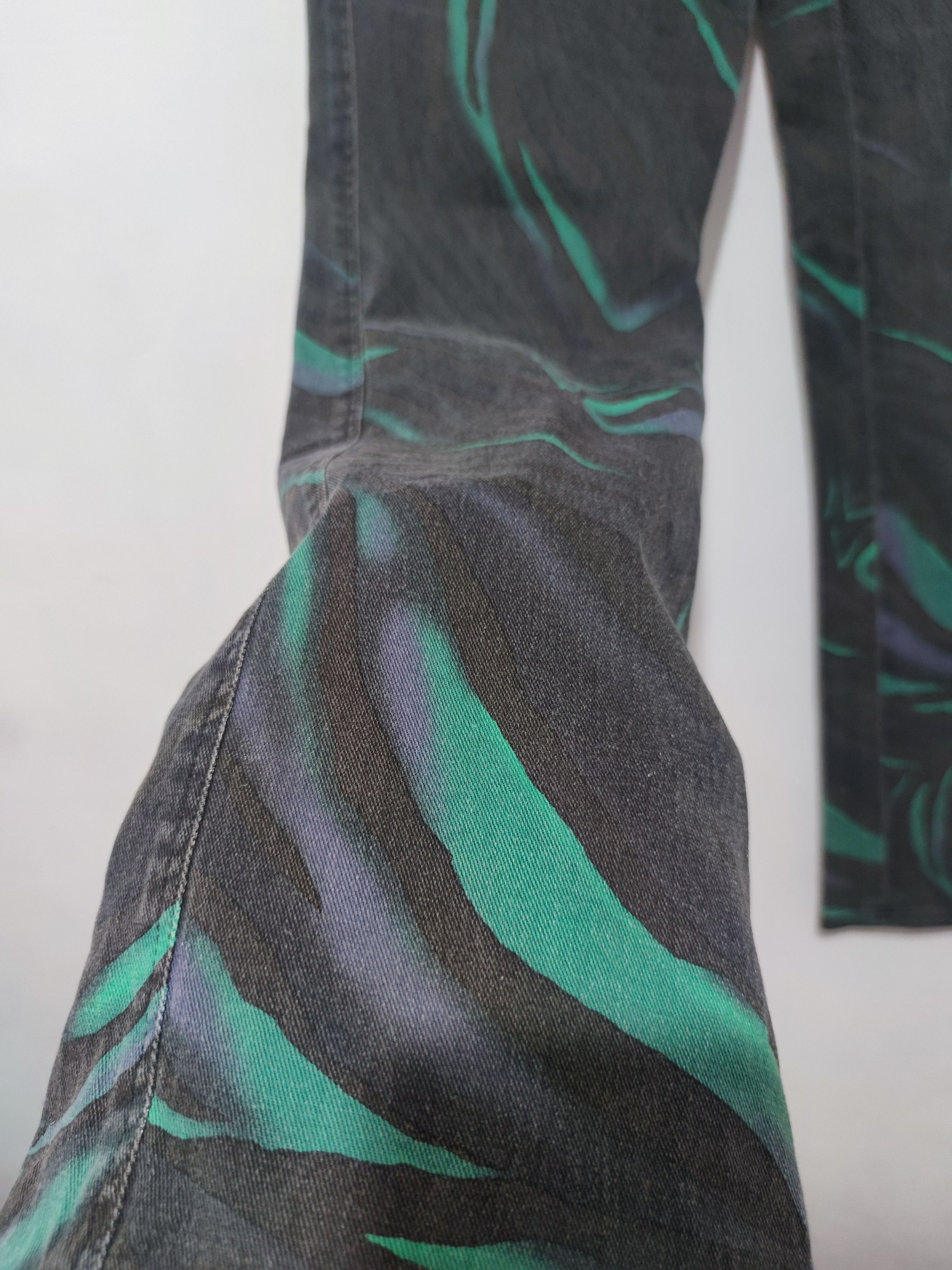 20471120 × Hysteric Glamour × Krizia Uomo Vintage Evex by Krizia Printed Flare Jeans Size US 31 - 4 Thumbnail