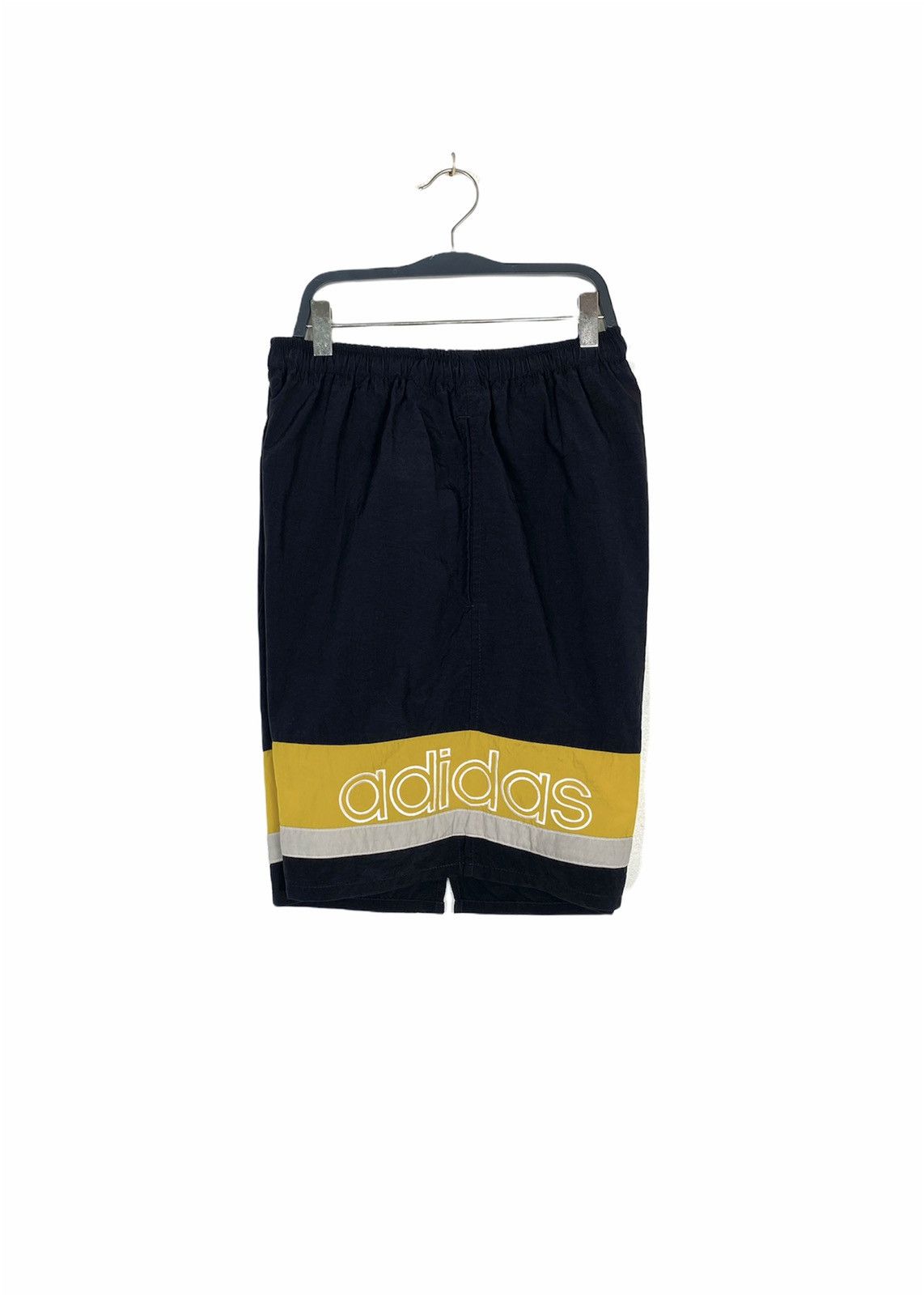 Adidas Rare‼️Vintage Adidas Short Pants Basketball SpellOut Size US 32 / EU 48 - 1 Thumbnail