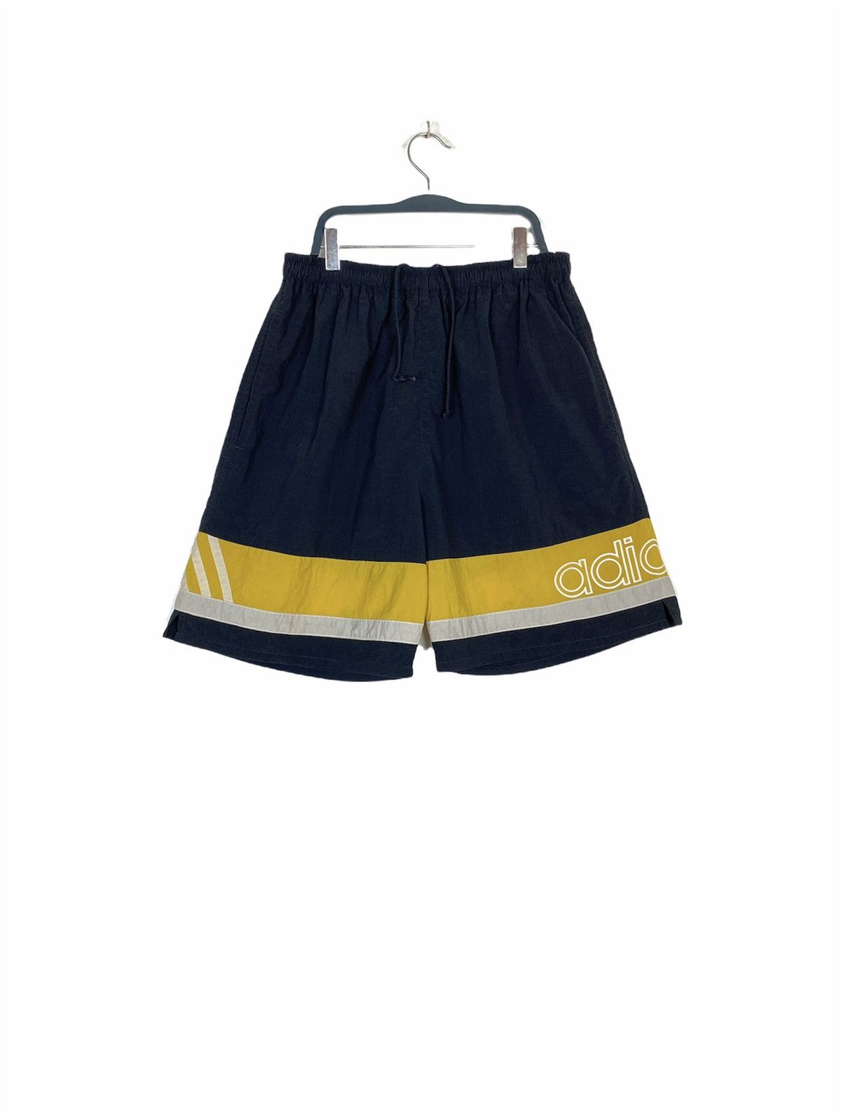 Adidas Rare‼️Vintage Adidas Short Pants Basketball SpellOut Size US 32 / EU 48 - 3 Thumbnail