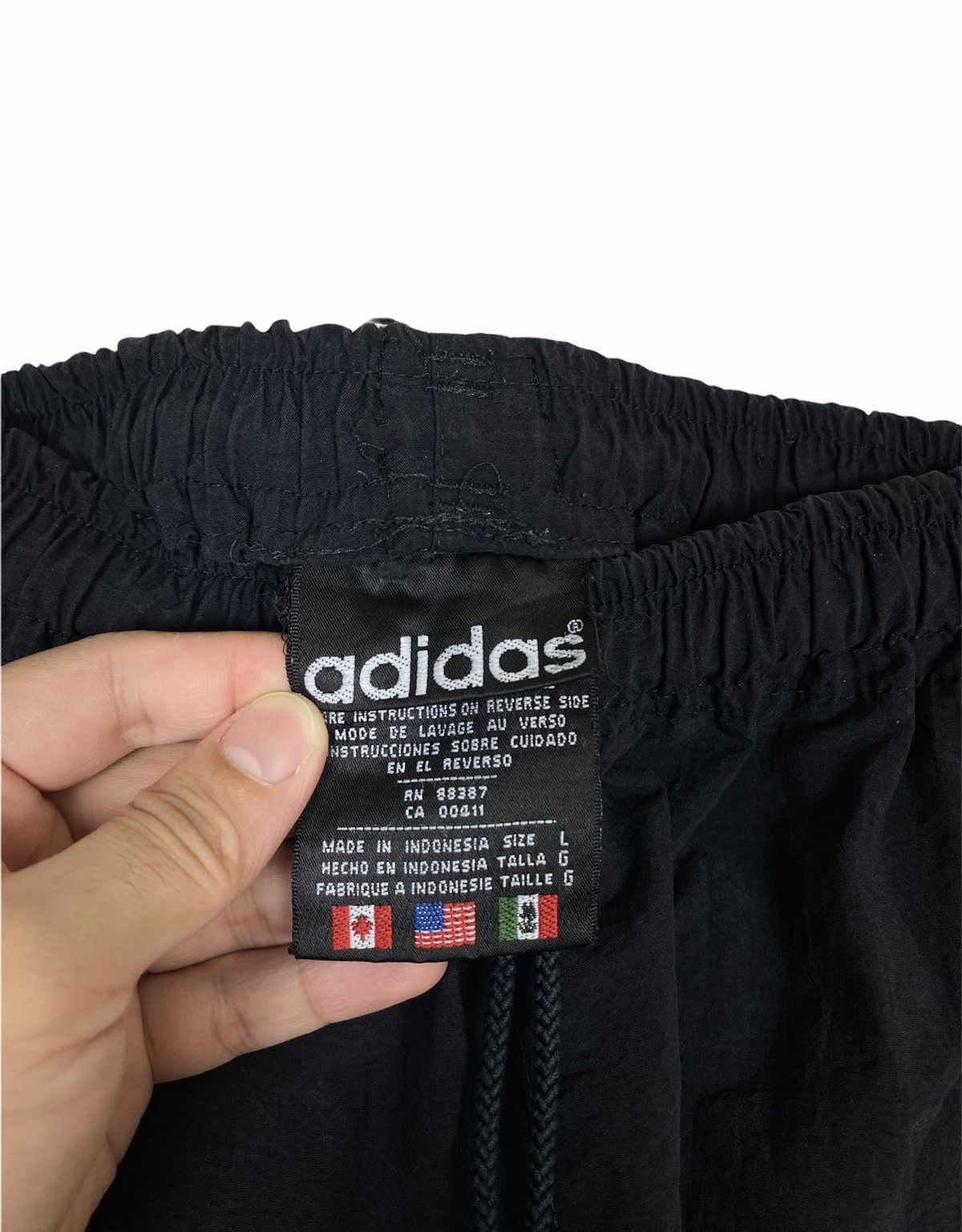 Adidas Rare‼️Vintage Adidas Short Pants Basketball SpellOut Size US 32 / EU 48 - 4 Thumbnail