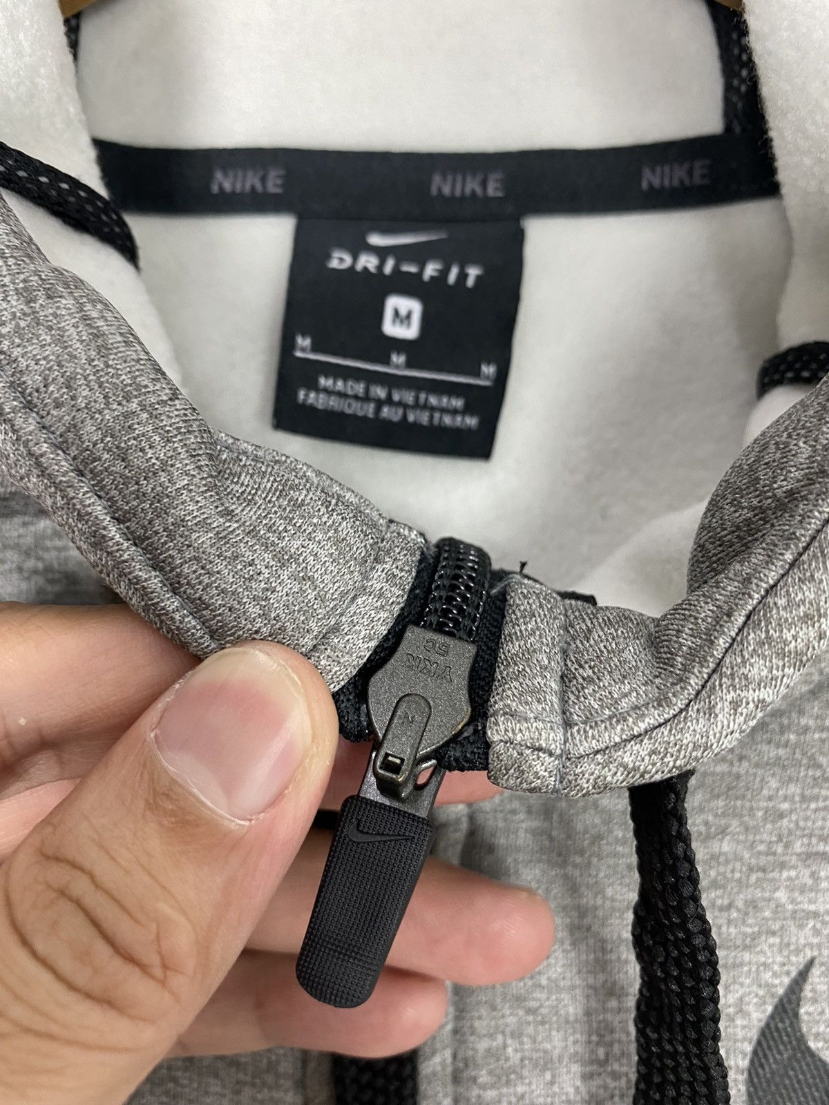 Nike Rare‼️ Nike Hoodie Small Logo Size US M / EU 48-50 / 2 - 3 Thumbnail