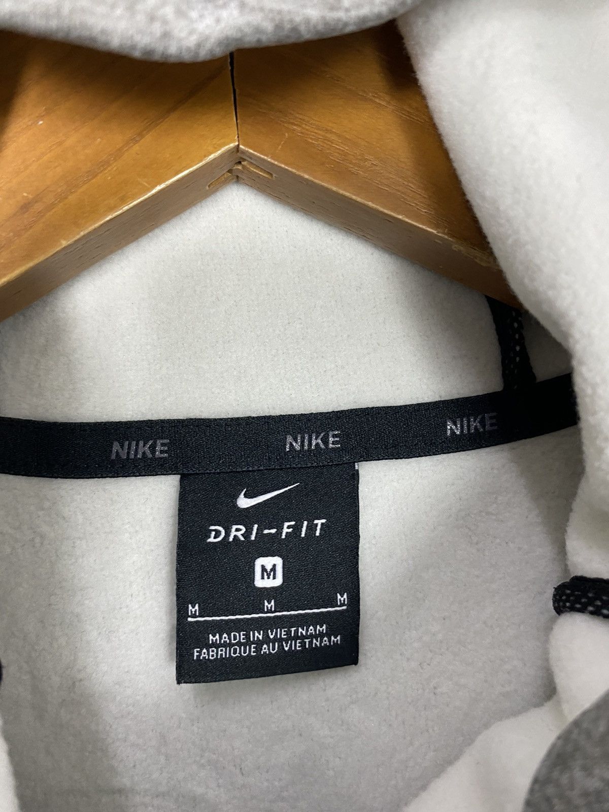 Nike Rare‼️ Nike Hoodie Small Logo Size US M / EU 48-50 / 2 - 4 Thumbnail