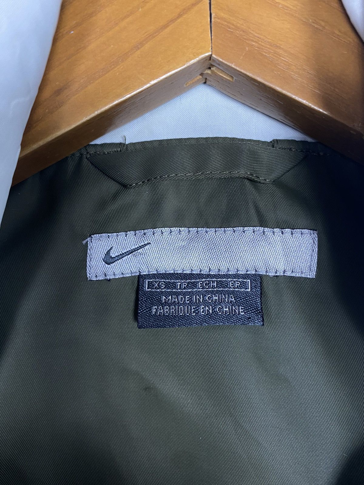 Nike Rare‼️ Nike Nylon Vest Hoodie Rare Design Embroidery Logo Size US XS / EU 42 / 0 - 5 Thumbnail