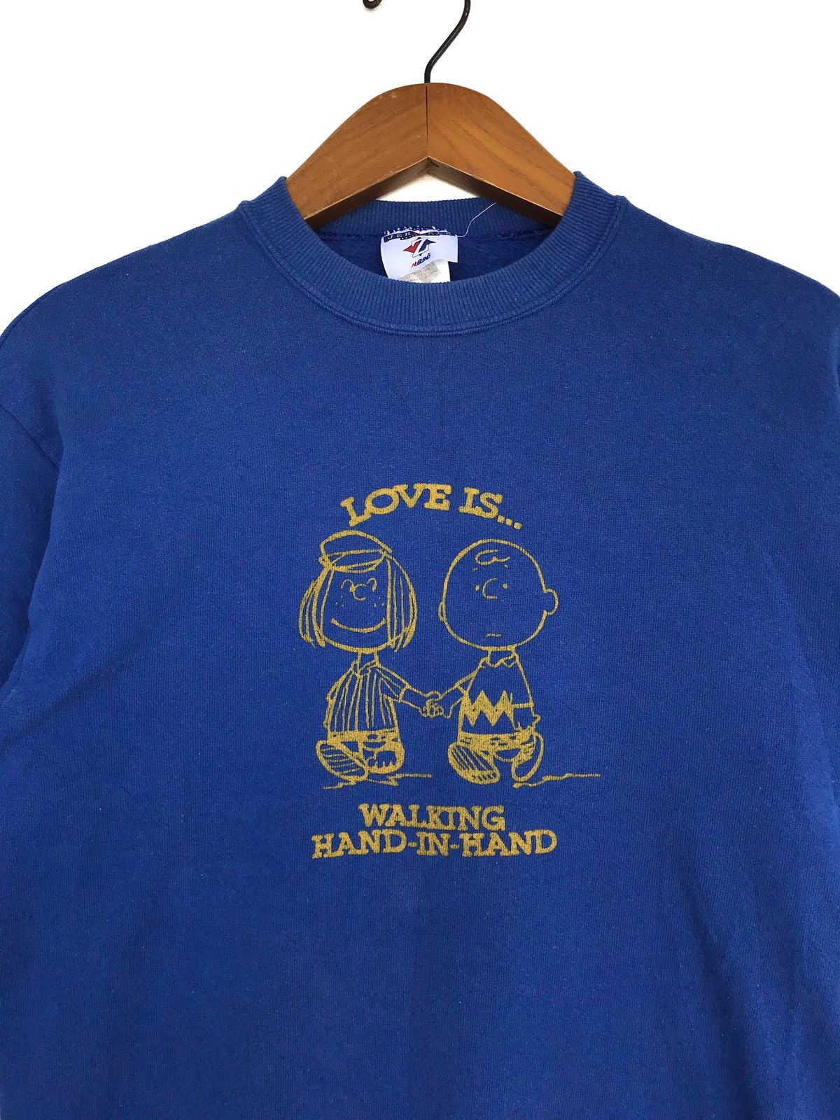 Vintage Rare‼️Vintage Snoopy Walking Hand in Hand Sweatshirts Small Size US S / EU 44-46 / 1 - 2 Thumbnail