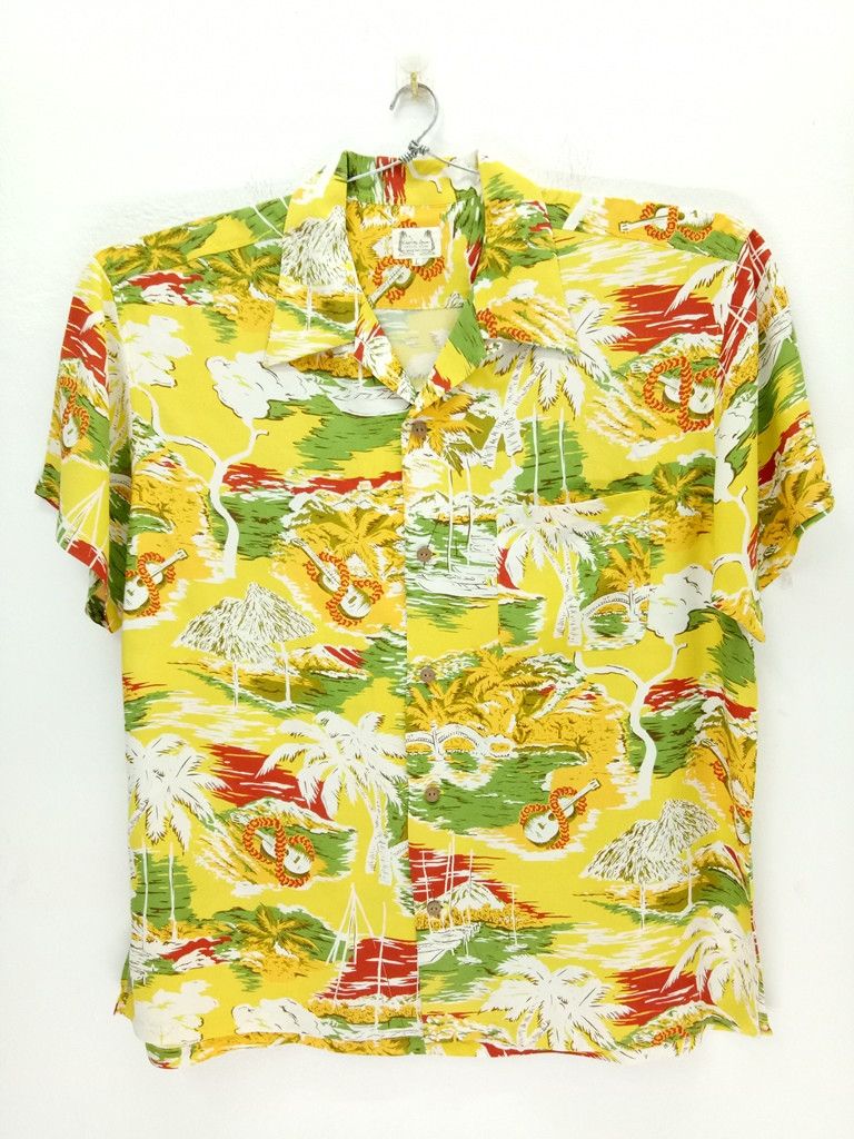Vintage 🔥🔥🔥Rayon Hawaiian Beach Wood Button Up Shirts RARE Size US L / EU 52-54 / 3 - 1 Thumbnail
