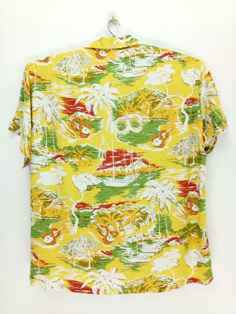 Vintage 🔥🔥🔥Rayon Hawaiian Beach Wood Button Up Shirts RARE Size US L / EU 52-54 / 3 - 2 Thumbnail