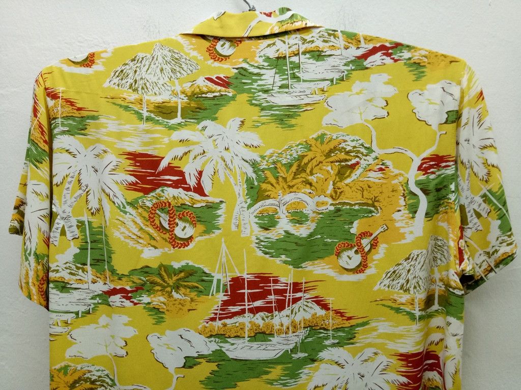 Vintage 🔥🔥🔥Rayon Hawaiian Beach Wood Button Up Shirts RARE Size US L / EU 52-54 / 3 - 7 Thumbnail
