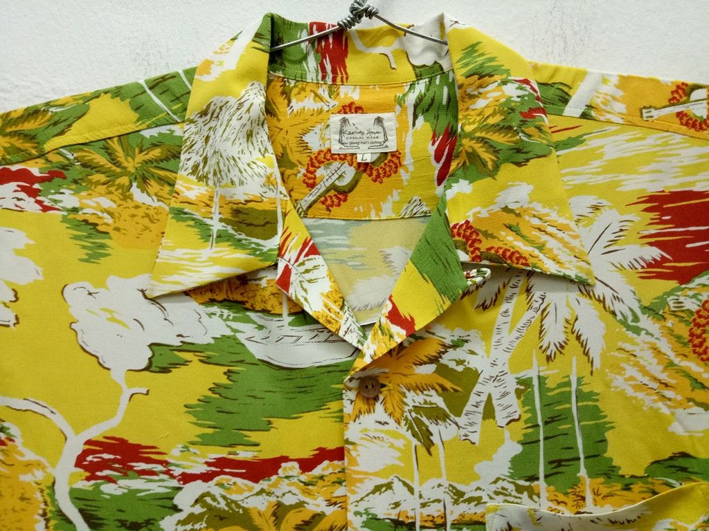 Vintage 🔥🔥🔥Rayon Hawaiian Beach Wood Button Up Shirts RARE Size US L / EU 52-54 / 3 - 6 Thumbnail