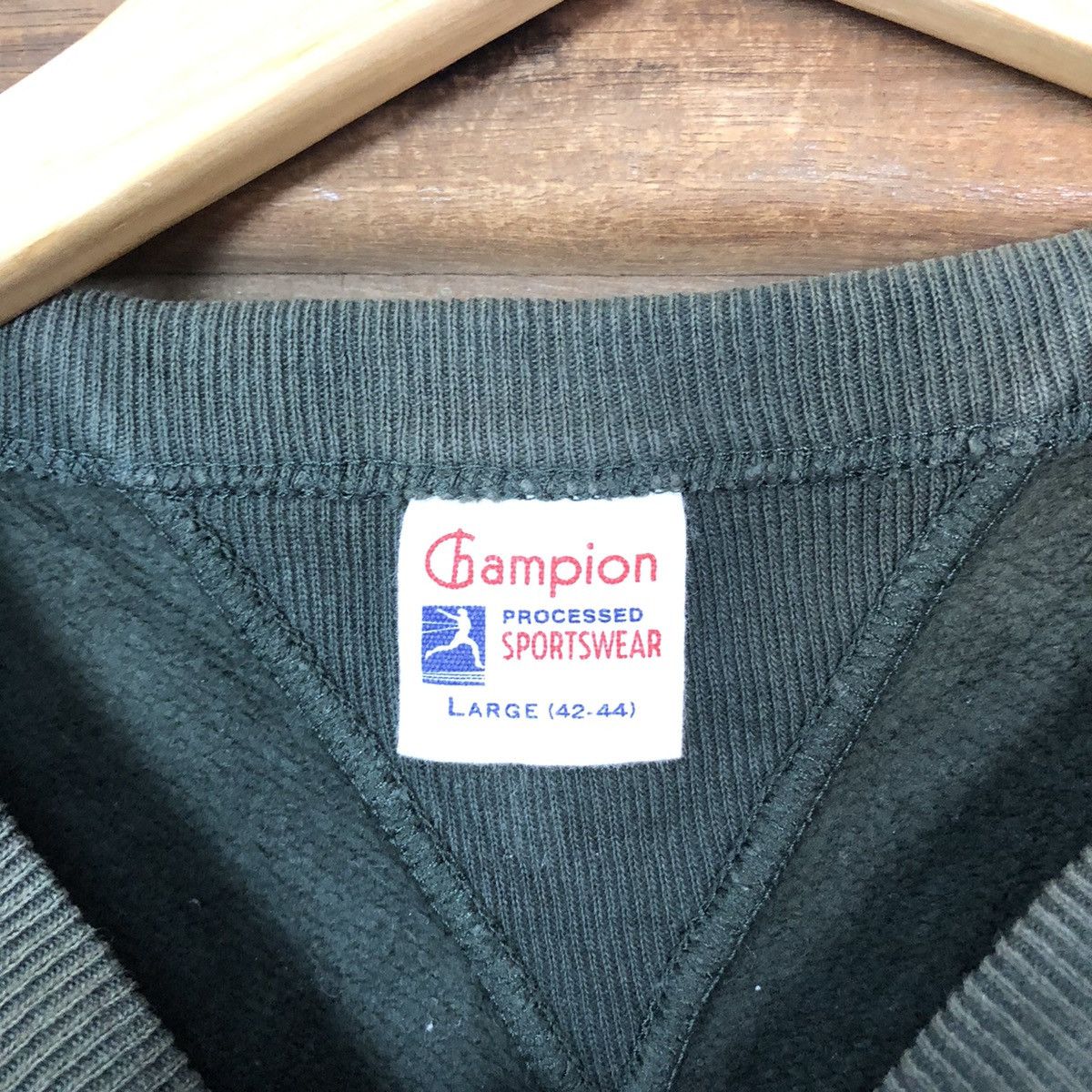 Champion × Vintage Champion Sportwear vintage faded Green Sweashirt #075B Size US L / EU 52-54 / 3 - 7 Thumbnail