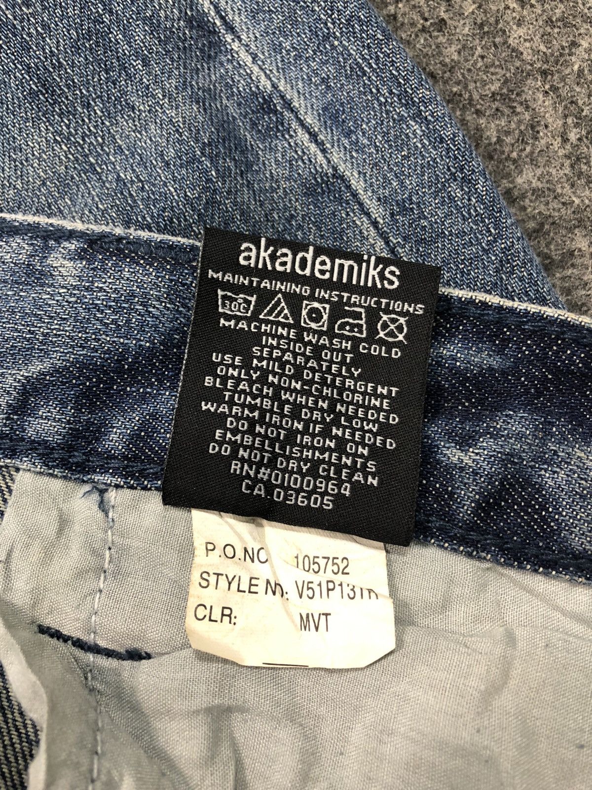 Akademiks Vintage Akademiks Lot 009 True Fit American Size 34 Size US 34 / EU 50 - 9 Thumbnail
