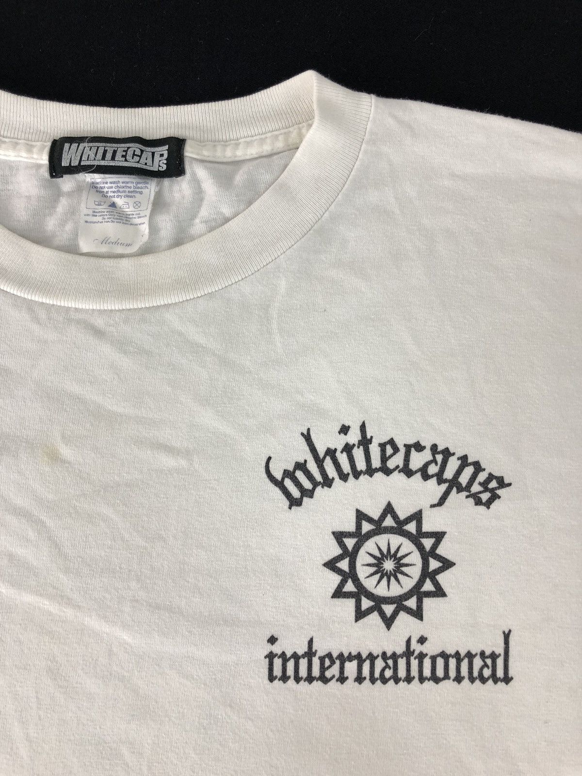 Vintage Vintage Whitecaps International 2002 Big Logo T-shirt Tee Size US L / EU 52-54 / 3 - 3 Thumbnail