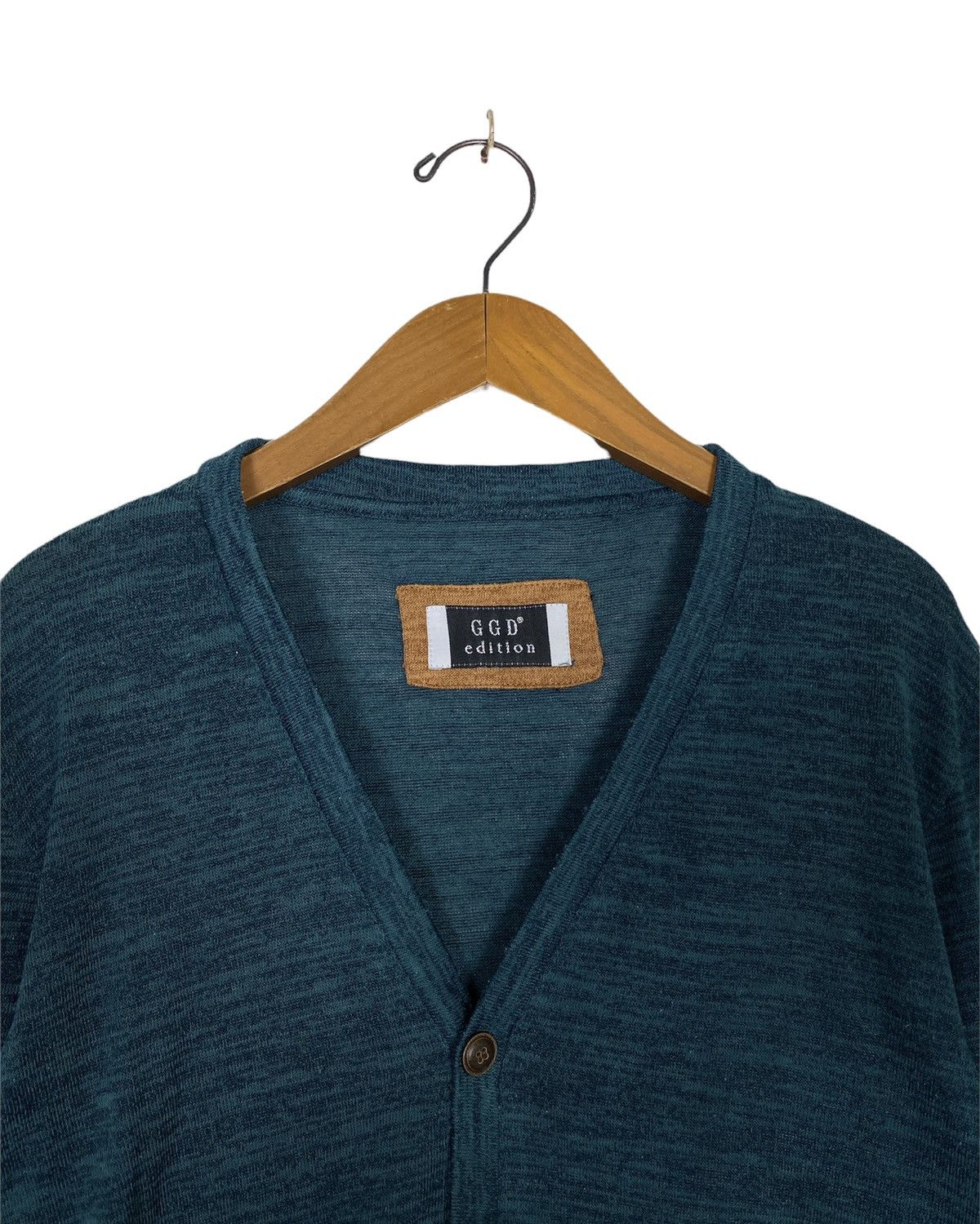 Japanese Brand Rare‼️ Ggd Edition V Neck Cardigan Medium Size Size US M / EU 48-50 / 2 - 3 Thumbnail