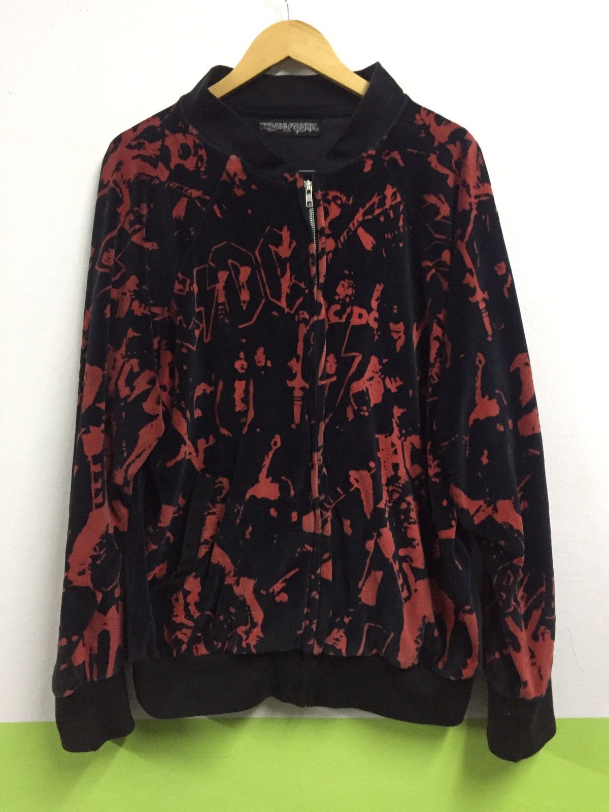 AC/DC Vintage ACDC Sweaters Corduroy Overprinted Size US L / EU 52-54 / 3 - 1 Thumbnail