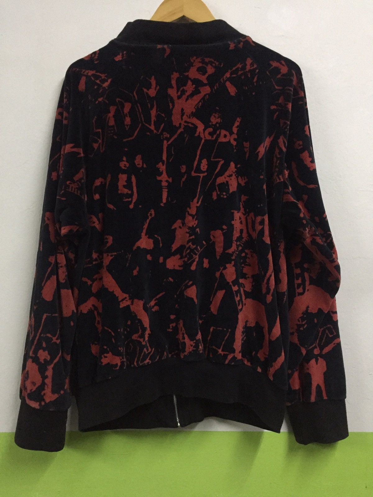 AC/DC Vintage ACDC Sweaters Corduroy Overprinted Size US L / EU 52-54 / 3 - 2 Thumbnail