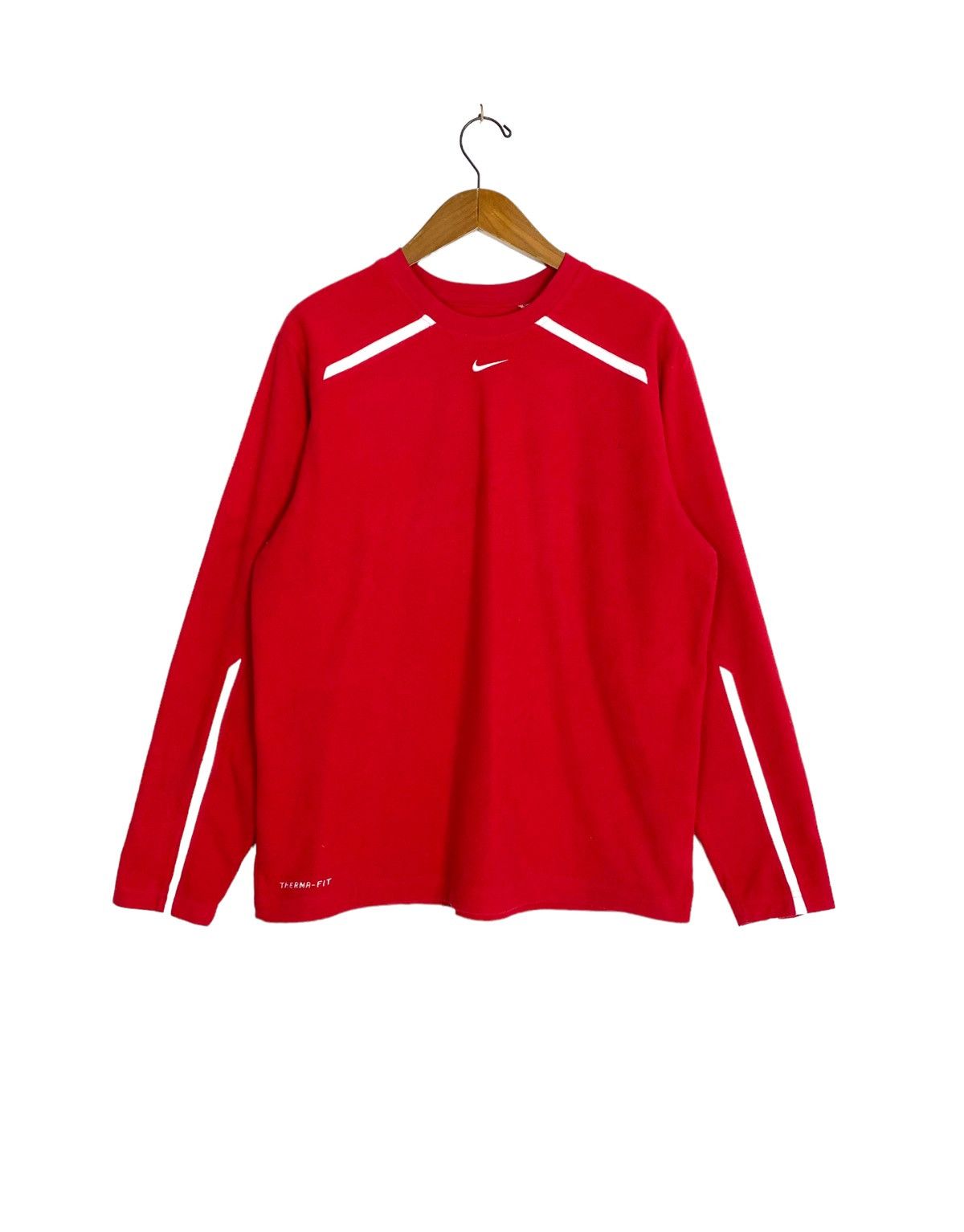 image of Nike Center Swoosh Sweatshirt Therma-Fit in Red, Men's (Size Medium)