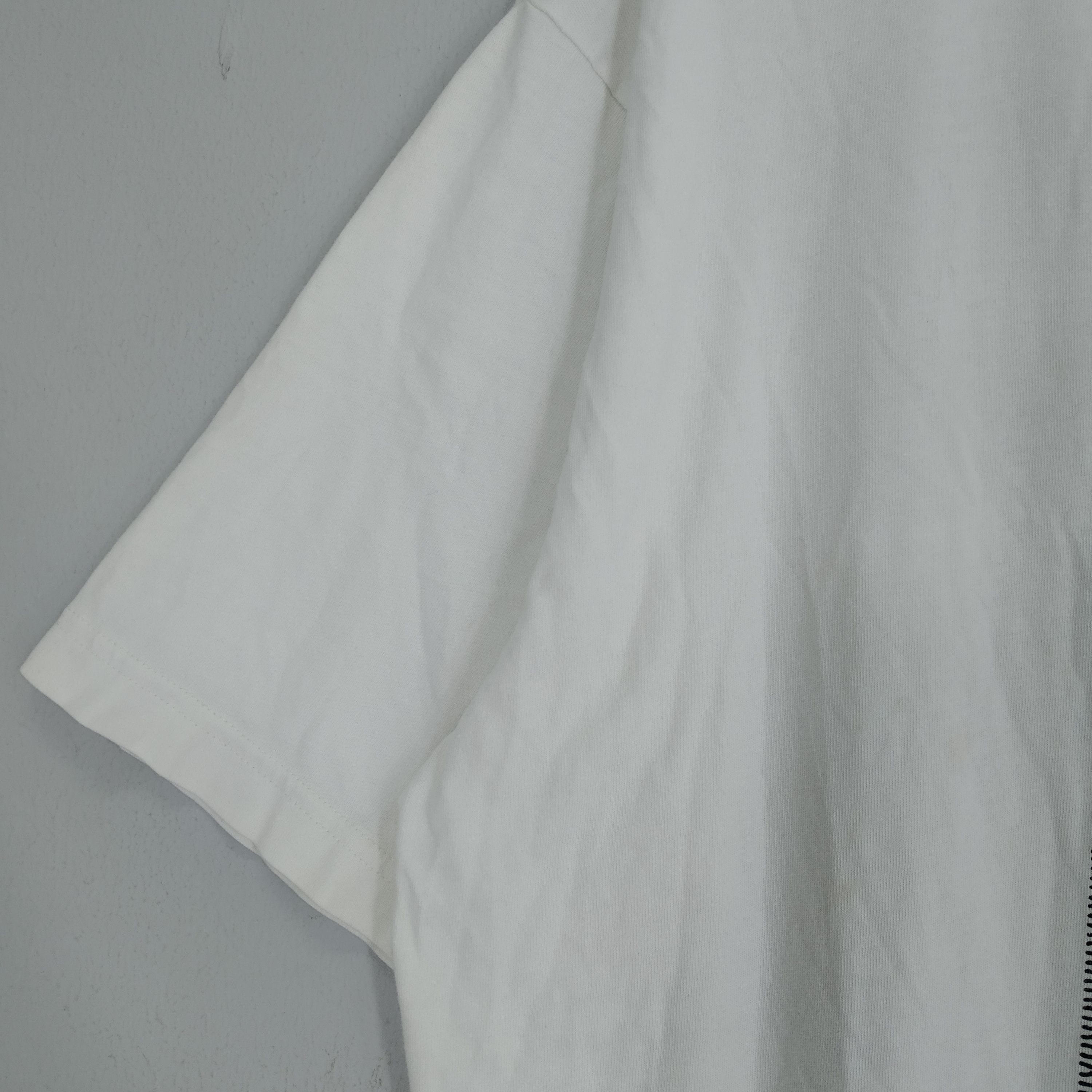 Band Tees × Joy Division × Uniqlo Uniqlo Peter Saville Remix X Joy Division Graphics Shirt Size US XL / EU 56 / 4 - 5 Thumbnail