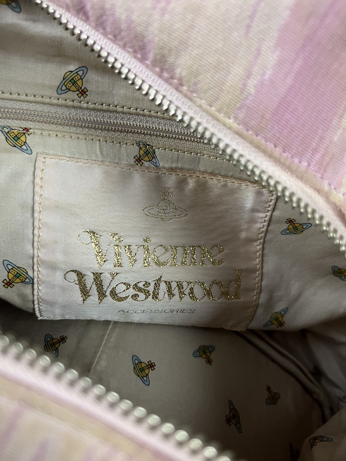 Vivienne Westwood Authentic Vivienne Westwood Handbag Size ONE SIZE - 14 Thumbnail