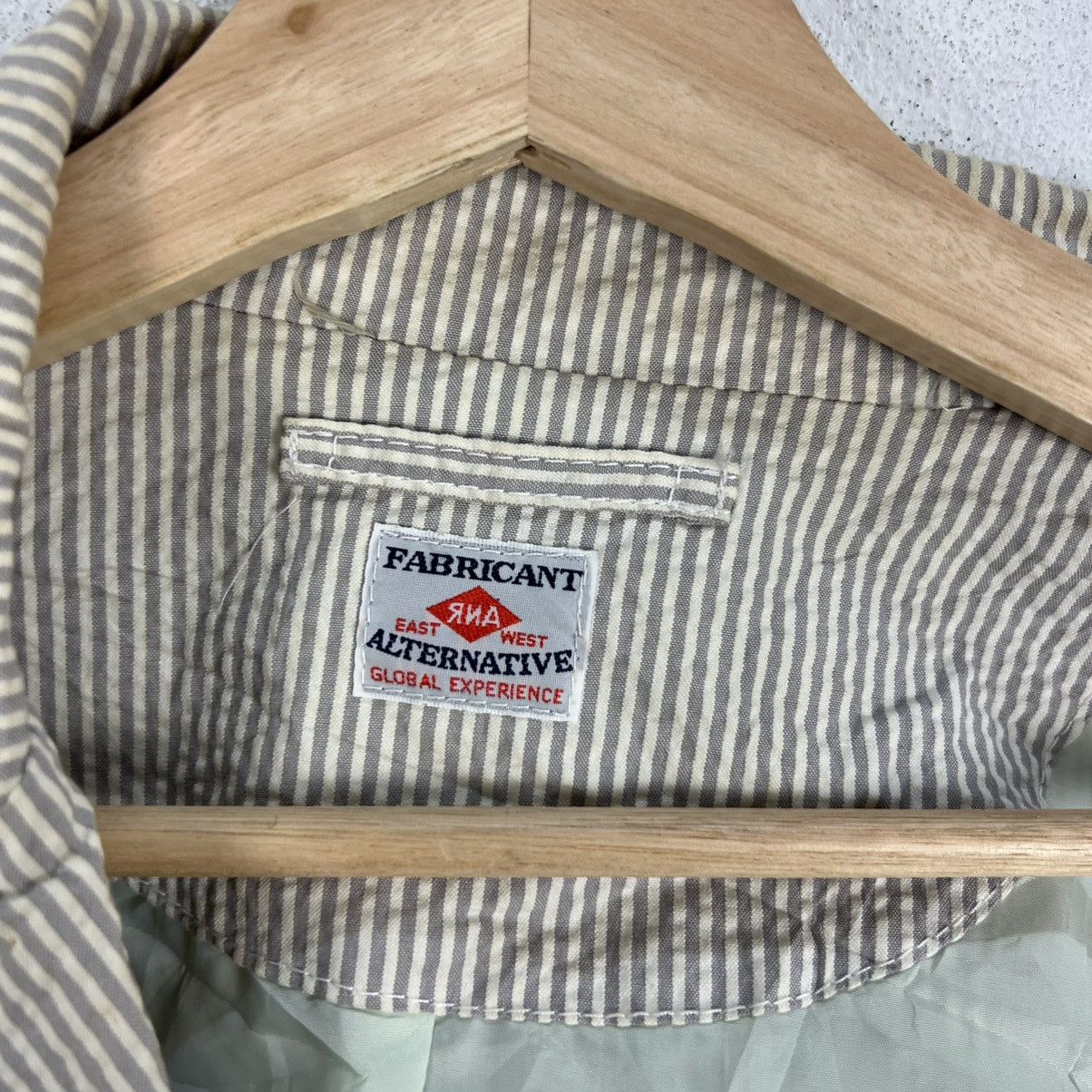 Japanese Brand HIKORY CROPPED JACKET FABRICANTALTERNATIVE GLOBAL EXPERIENCE Size US M / EU 48-50 / 2 - 10 Thumbnail