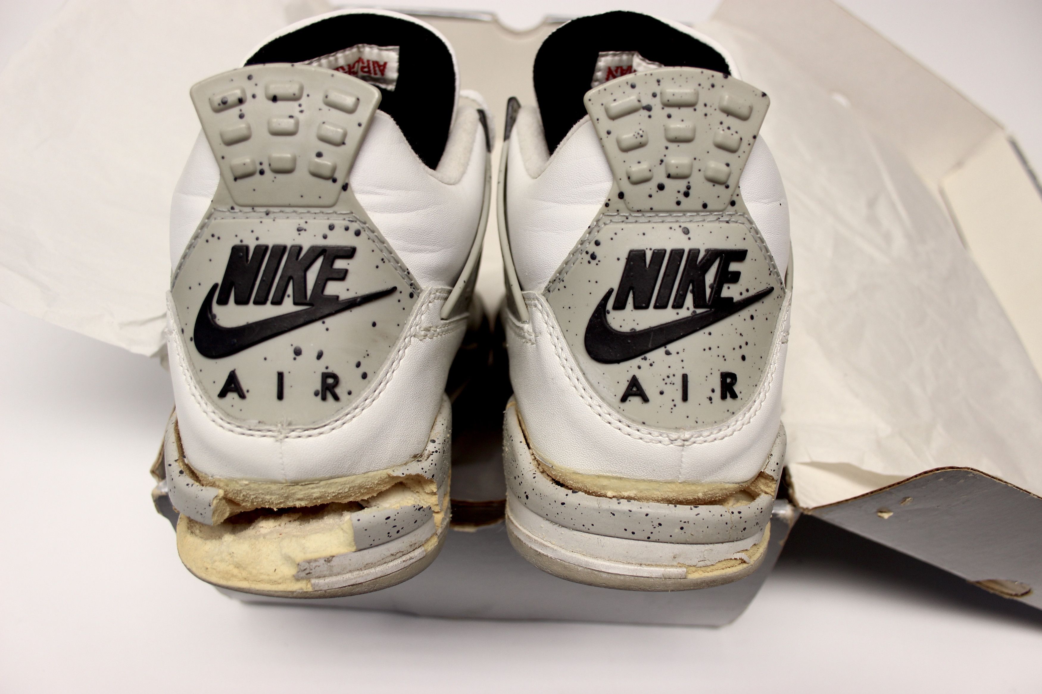 Jordan Brand 1999 White Cement 4 Size US 9.5 / EU 42-43 - 3 Thumbnail