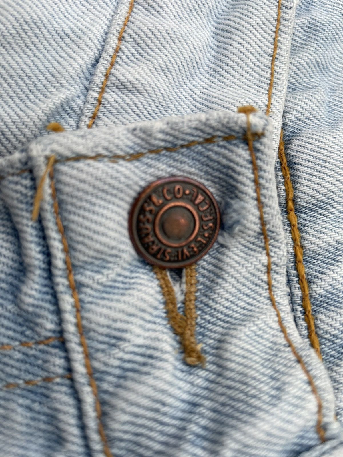 Levi's Vintage Levis 610 1997 Orange Tag Faded Aging Wash Denim Size US 32 / EU 48 - 15 Thumbnail