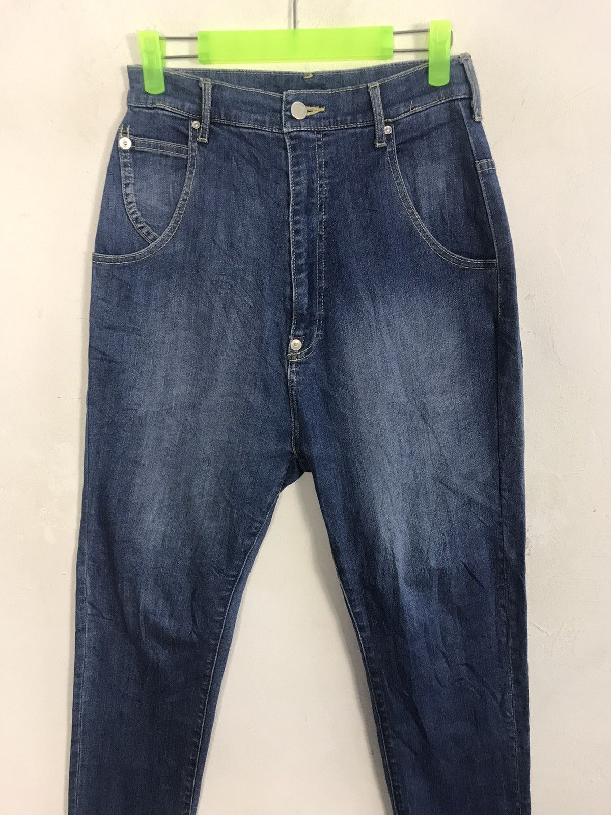 Issey Miyake × Japanese Brand Ne-net Issey Miyake Indigo Denim Jeans Buckle Back Low Rise Size 26" / US 2 / IT 38 - 3 Thumbnail