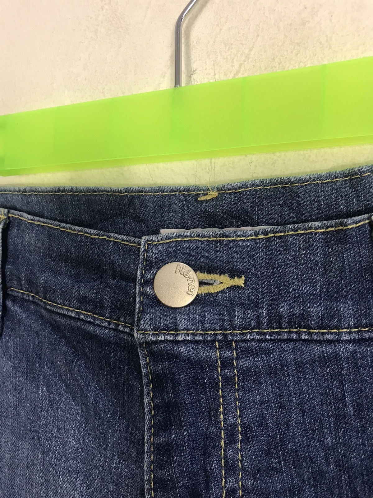 Issey Miyake × Japanese Brand Ne-net Issey Miyake Indigo Denim Jeans Buckle Back Low Rise Size 26" / US 2 / IT 38 - 6 Thumbnail