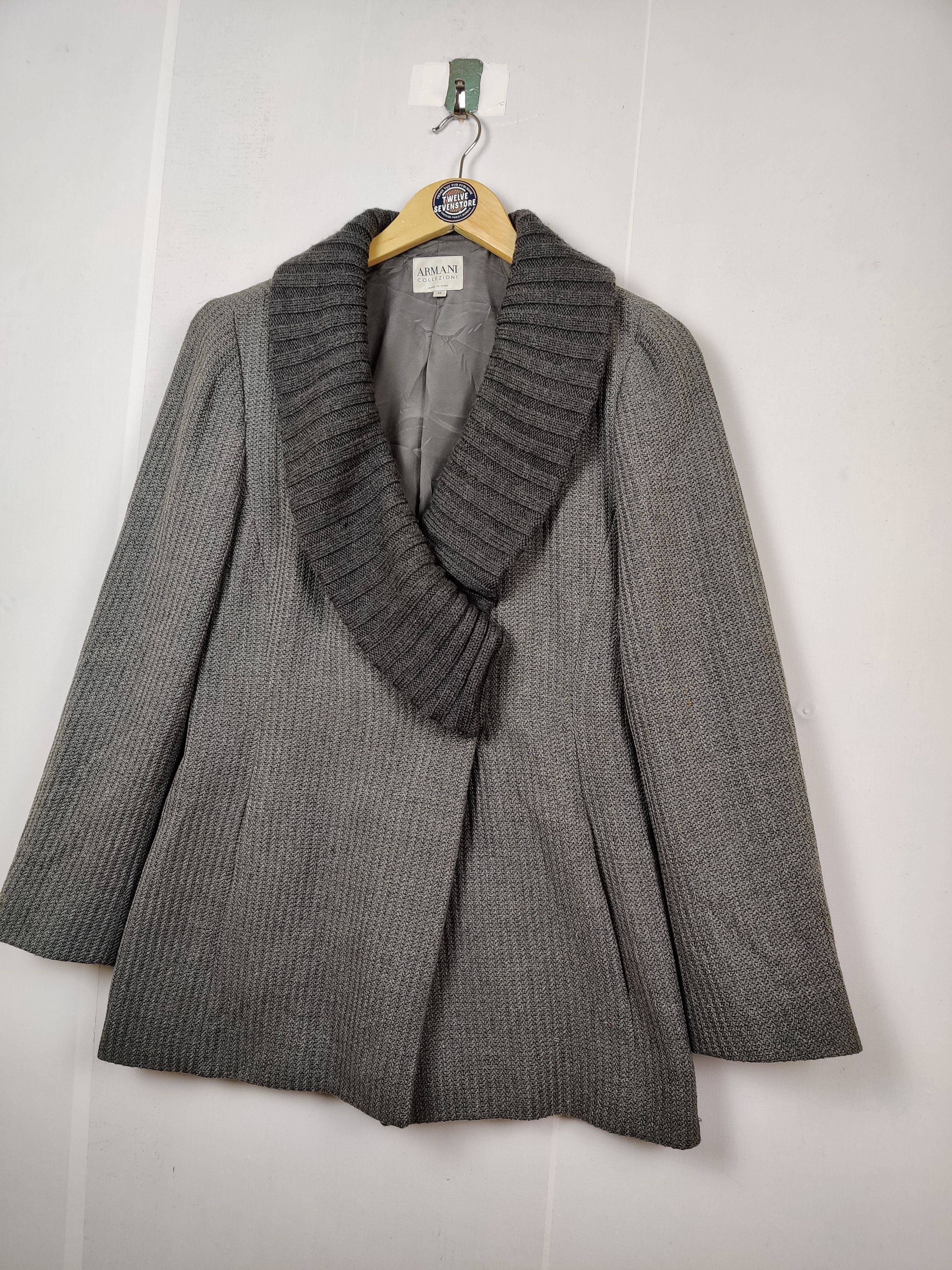 Giorgio Armani Vintage Armani Collezioni Shawl Collar Knit Jacket Size US M / EU 48-50 / 2 - 2 Thumbnail