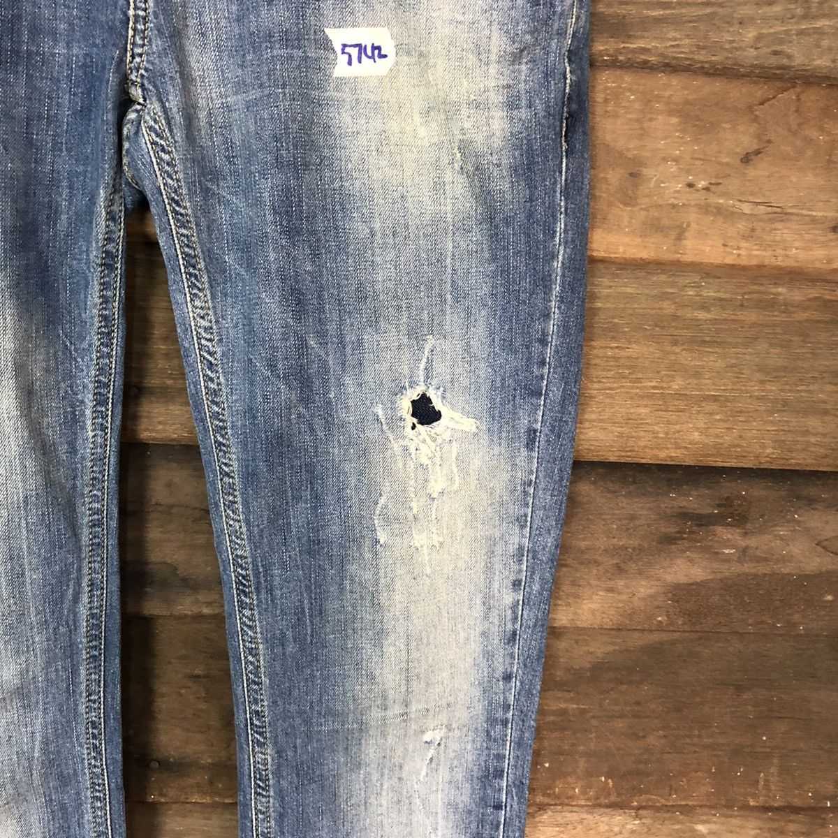 Japanese Brand Japan faded distressed Denim vintage jeans Pants #5742 Size 28" / US 6 / IT 42 - 9 Thumbnail